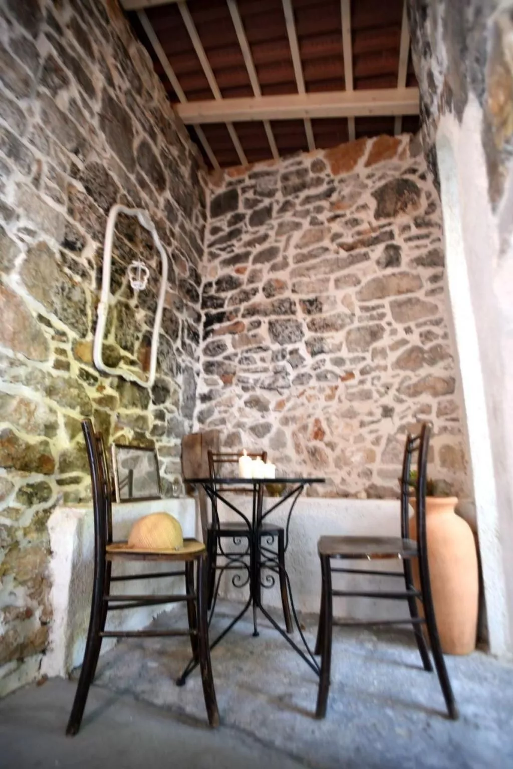 Steinhaus in Strandnähe mit Whirlpool-Image-tags.info