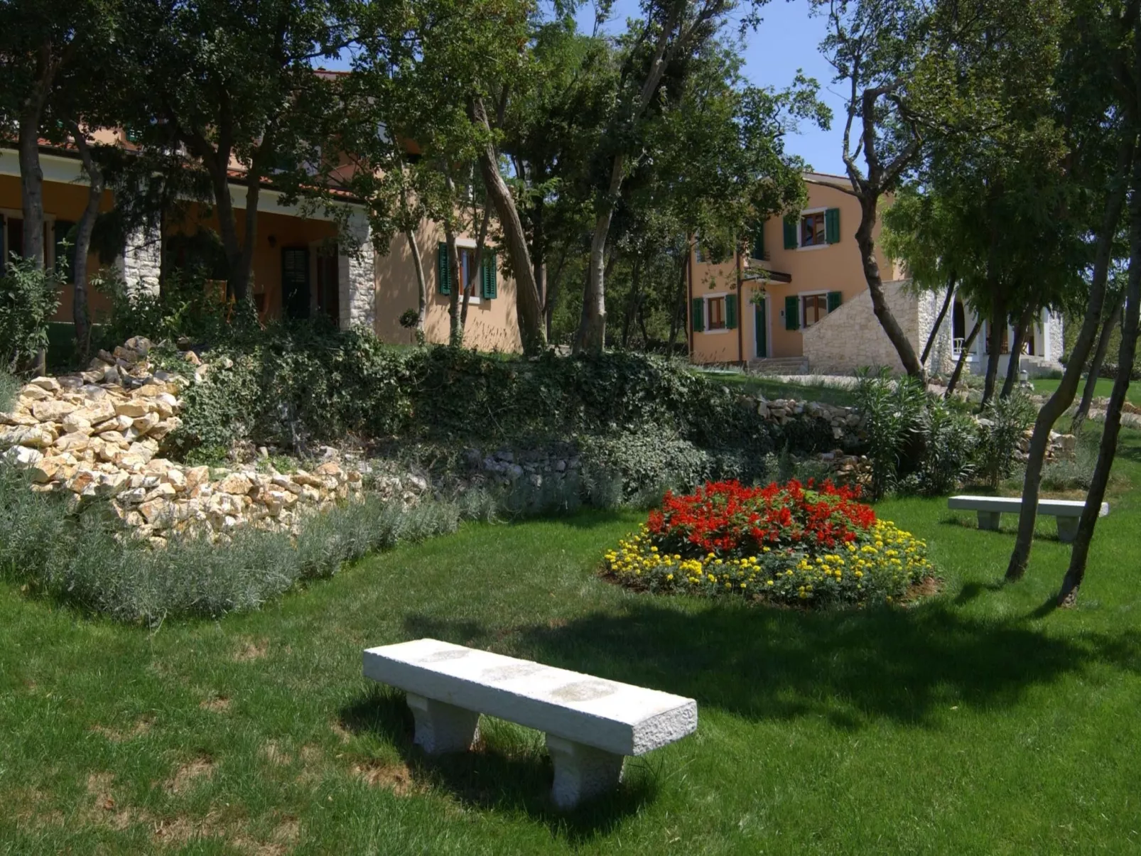 Villa Maggie mit Gemeinschaftspools-Buiten