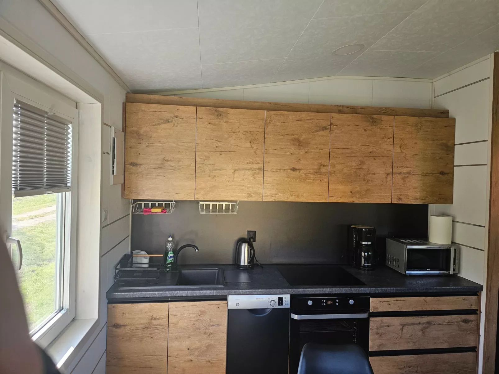 Ganzjährig bewohnbares Ferienhaus - grün-Binnen