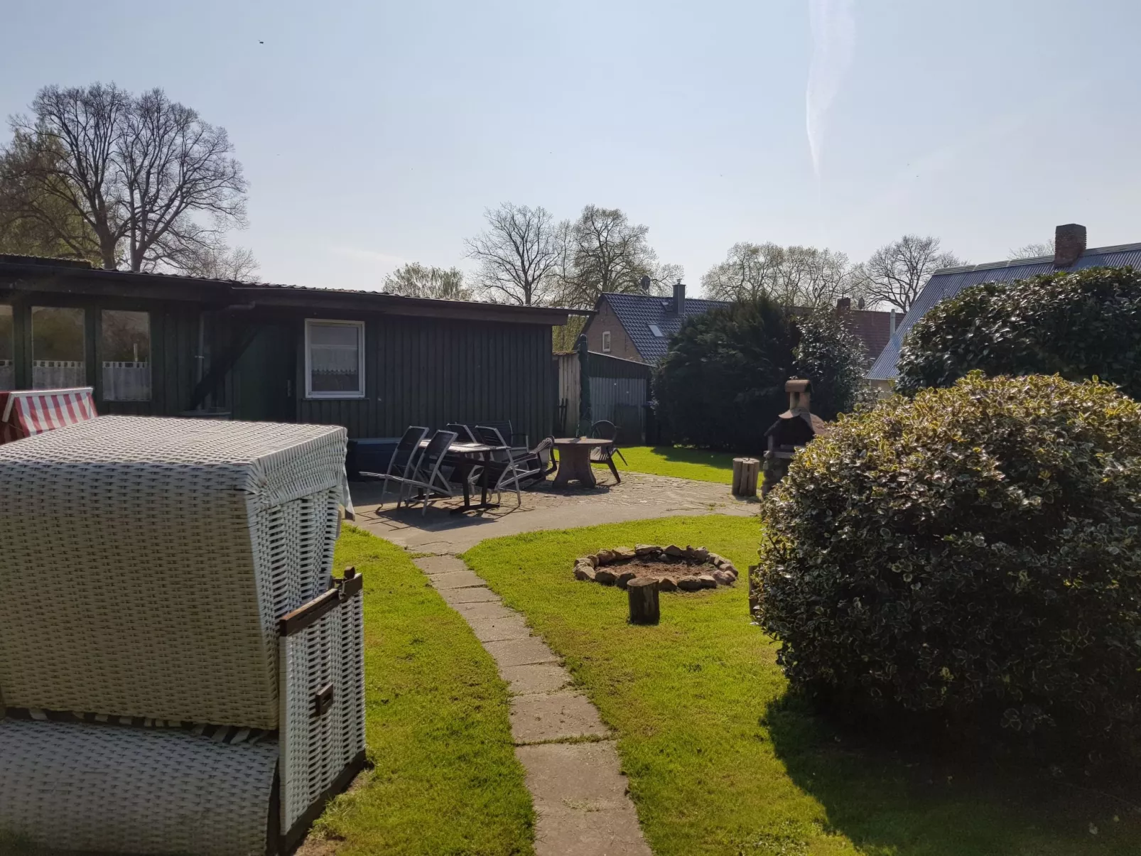 Wunderschönes Ferienhaus mit Garten und Terrasse-Buiten