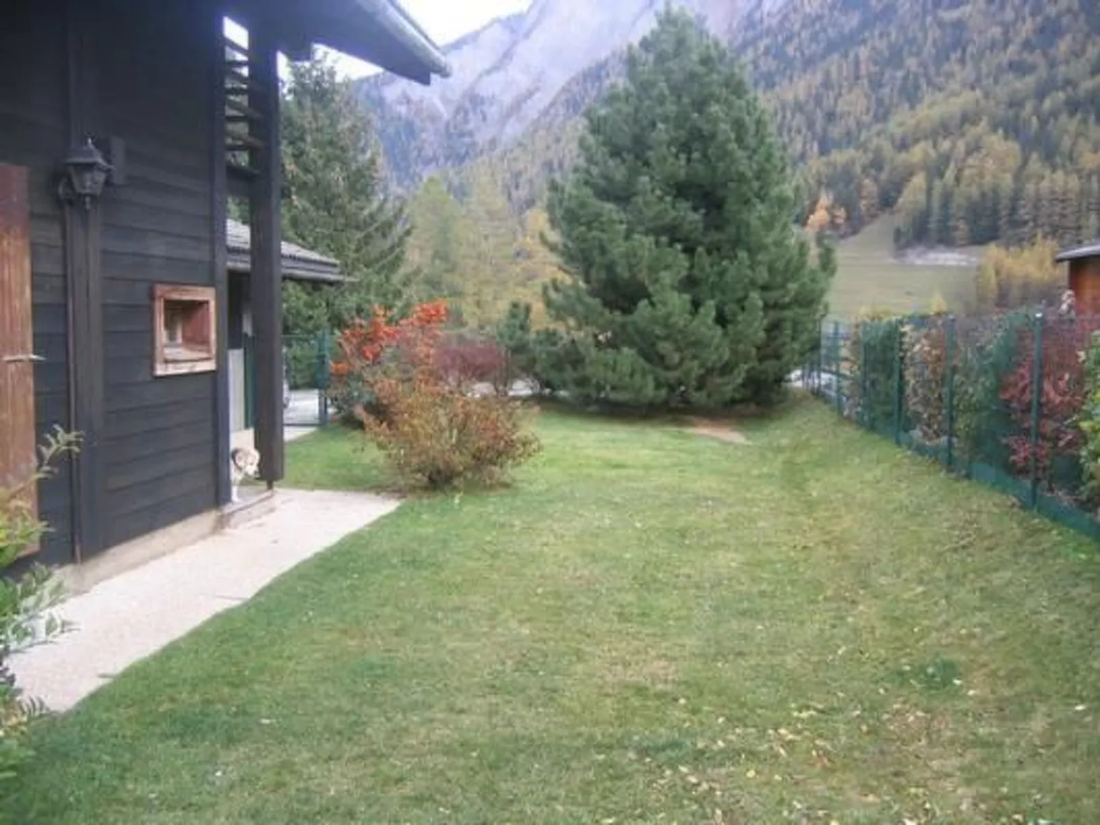 Chalet, Dil Arom, geschlossener Garten-Image-tags.info