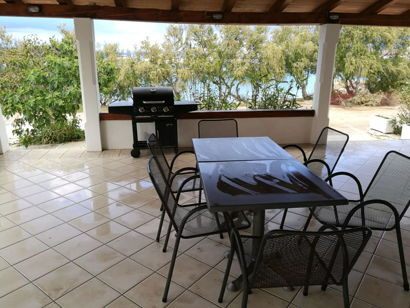 Studio in Strandnähe-Buiten