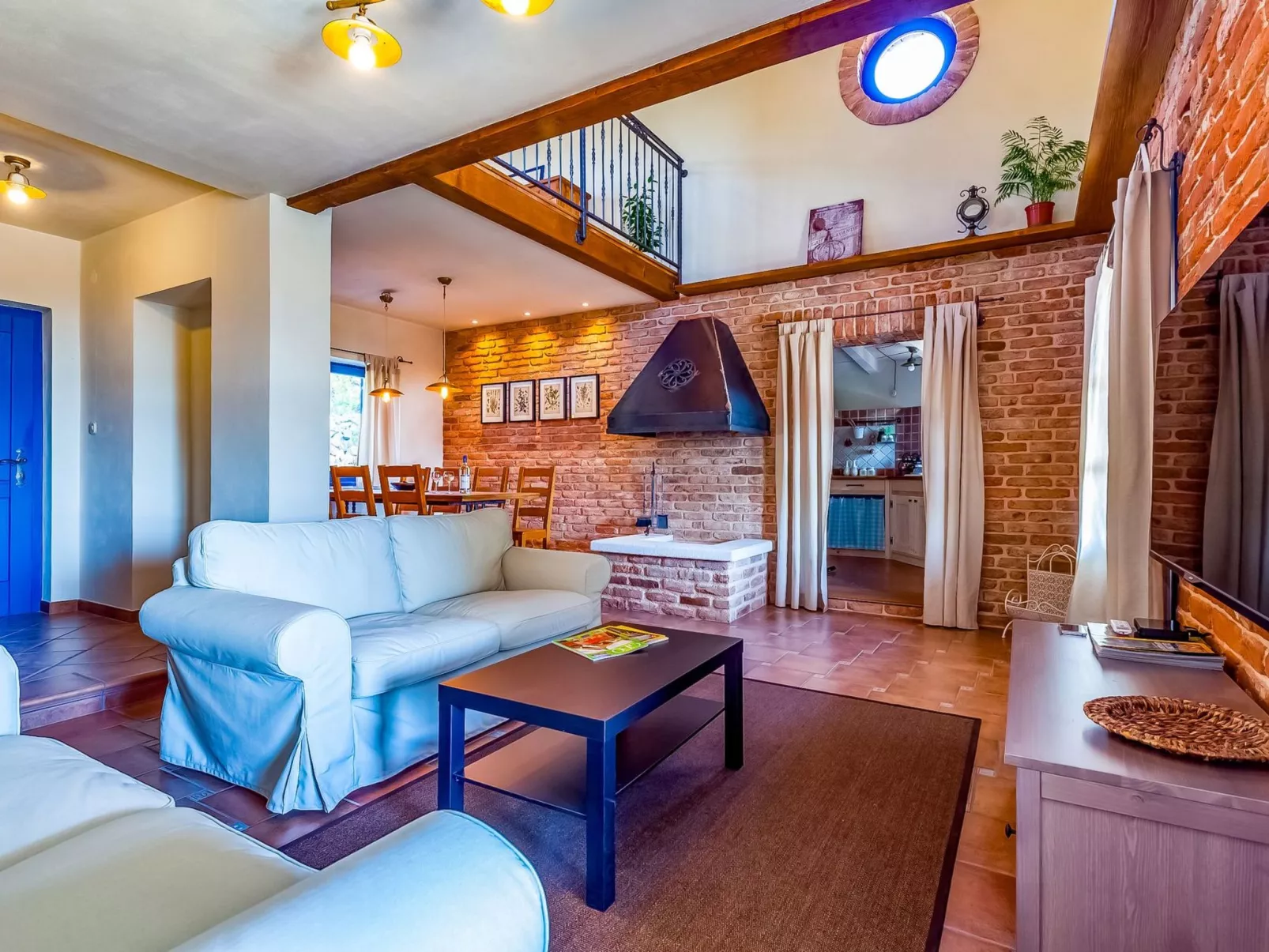 Ferienvilla mit Blick auf das Wasser-Binnen