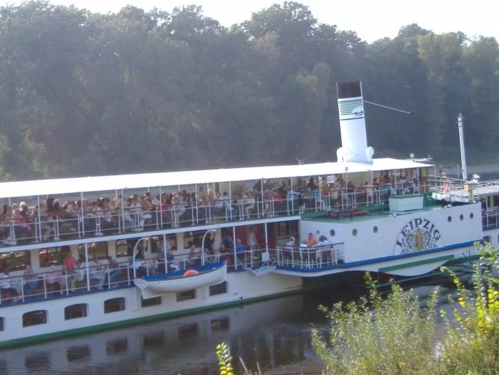 Moderne Ferienwohnung in Pillnitz-Buiten