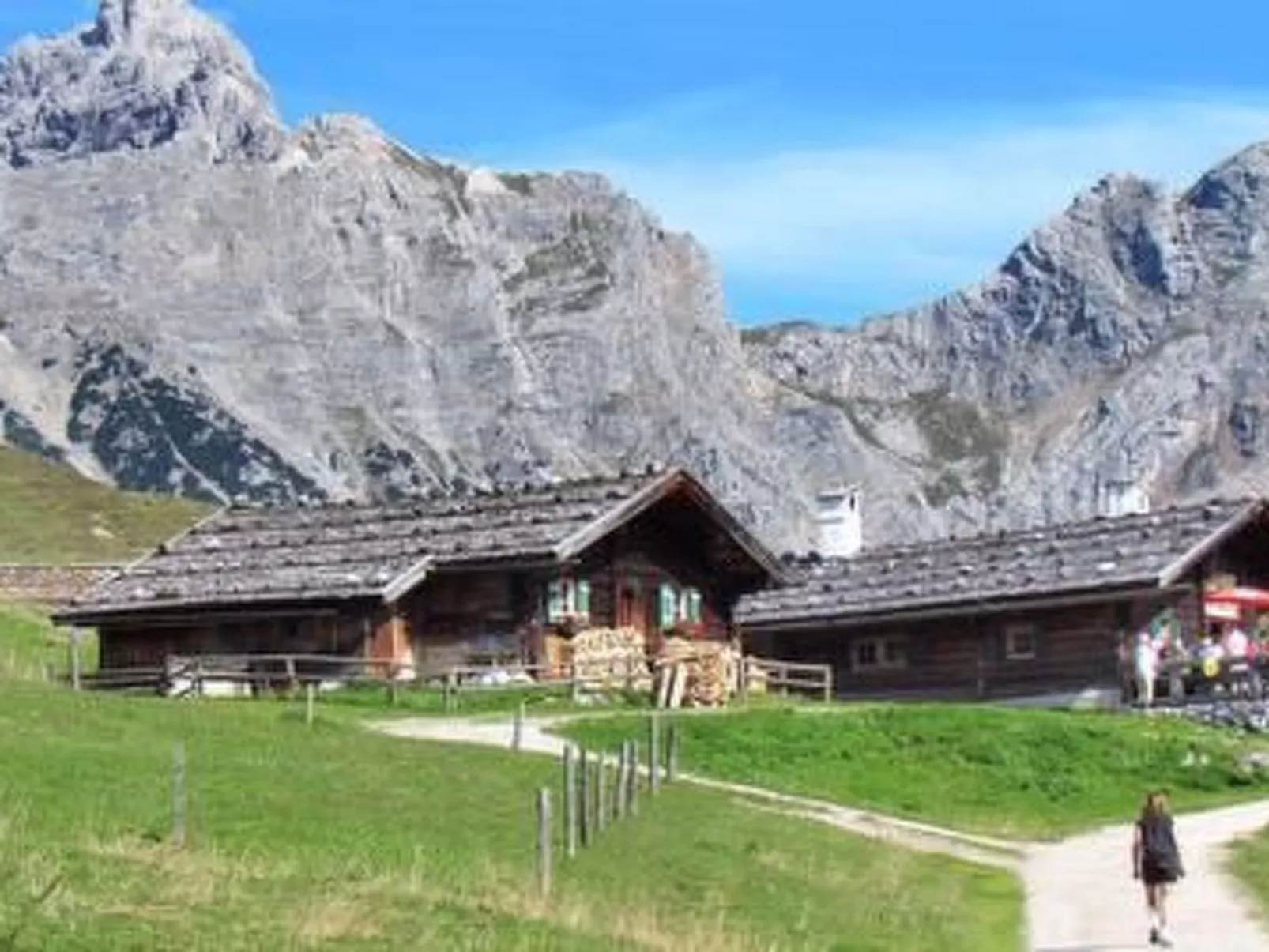 Gemütliches Ferienhaus in Lofer mit Garten-Buiten