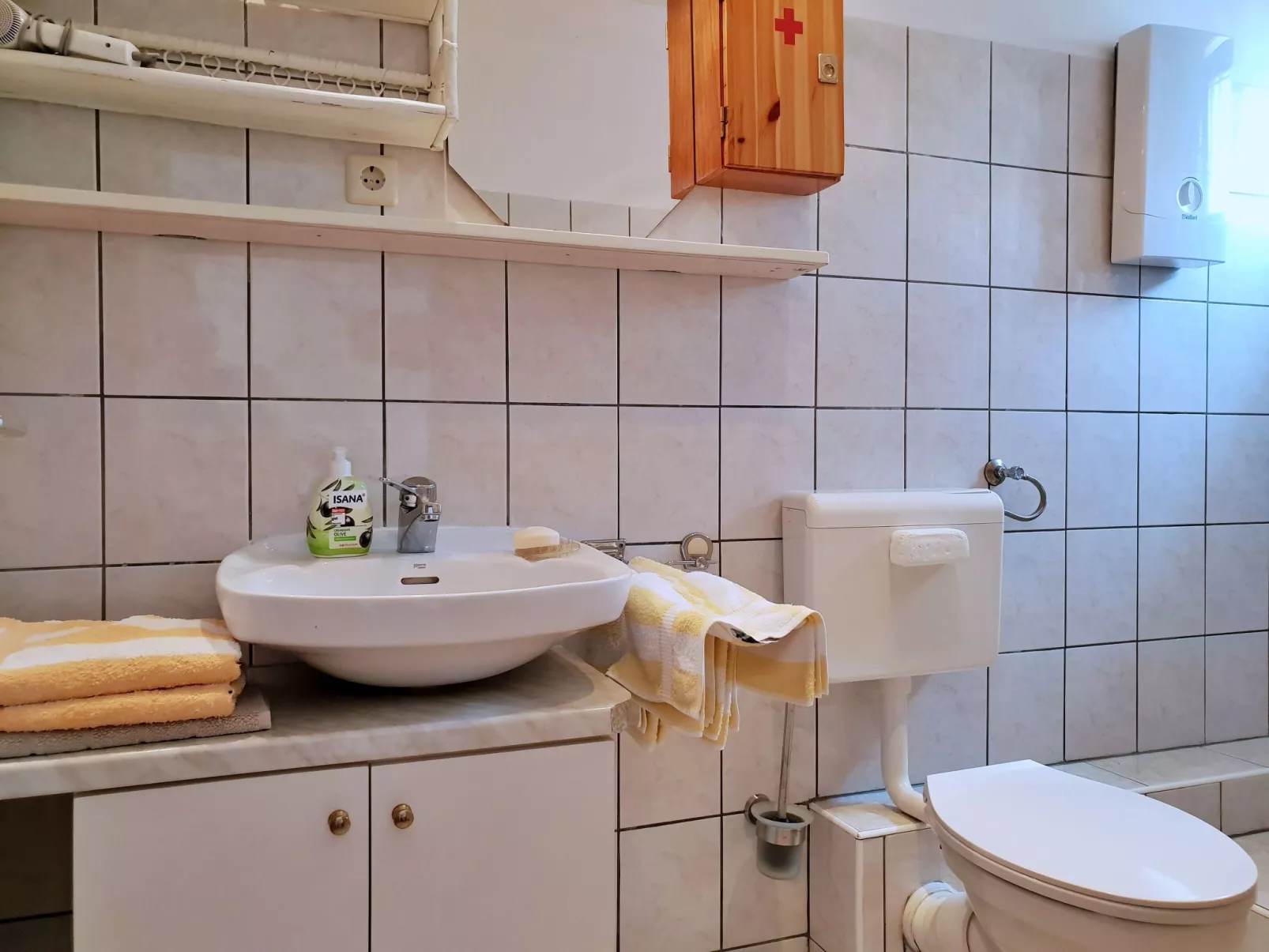 Apartment Bijelic - mit Balkon, 480 m vom Meer-Image-tags.info