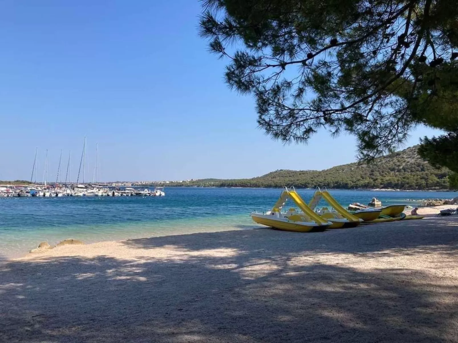 Mobilheim mit Blick auf das Wasser-Buiten