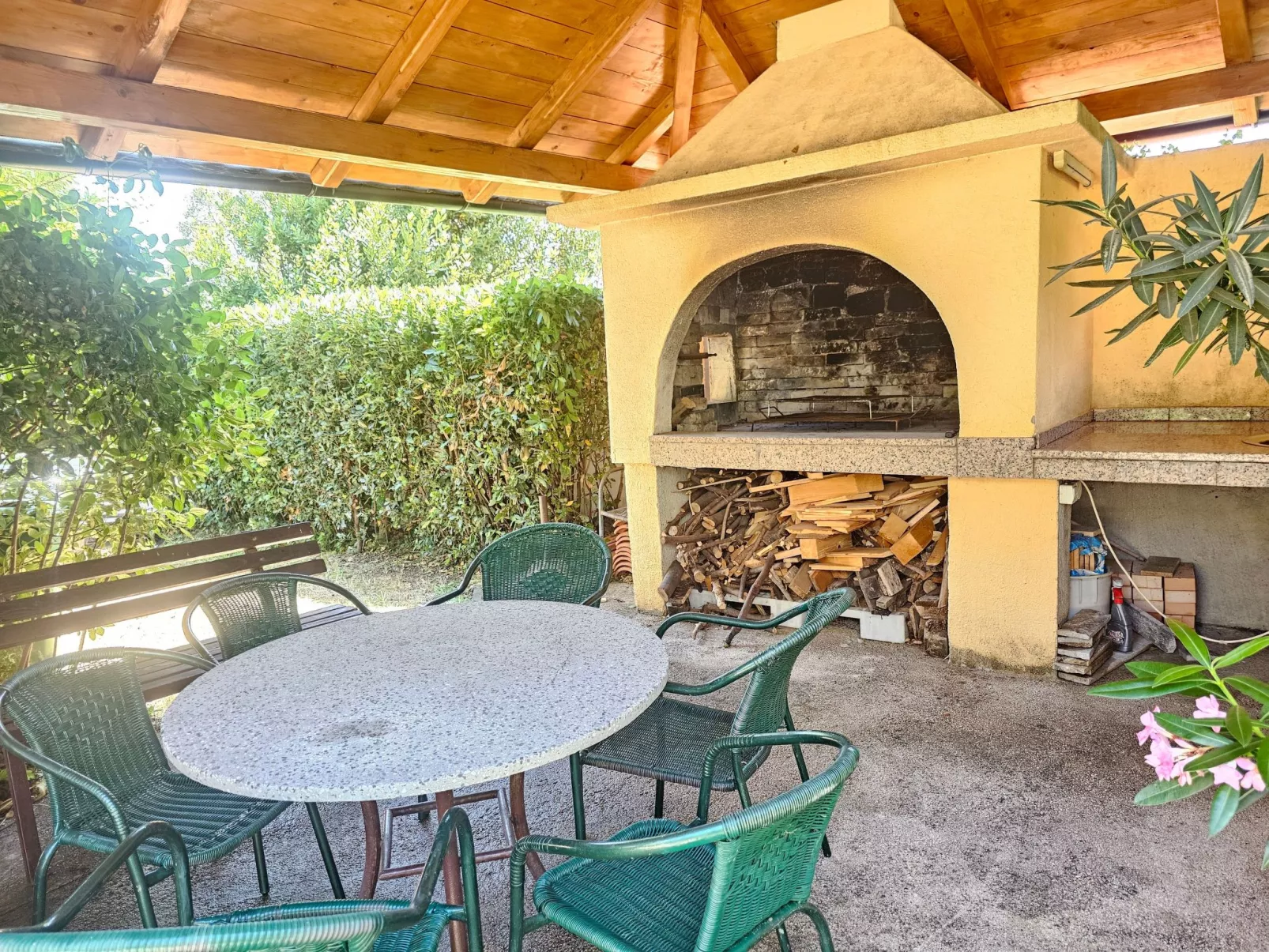 Wohnung mit Meerblick, 150 m vom Strand entfernt - Buiten