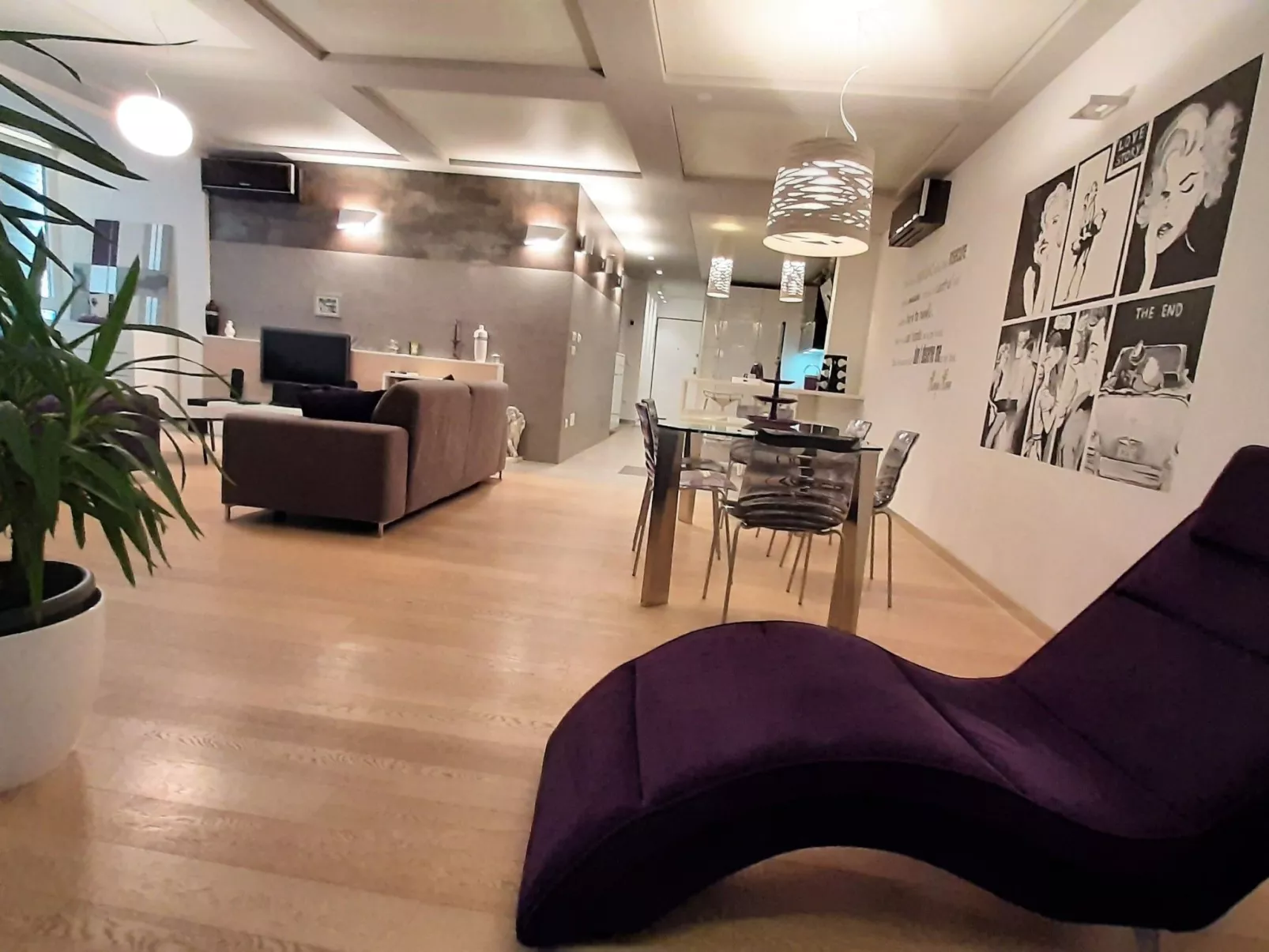 Stylisches Studio mit atemberaubendem Ausblick-Binnen