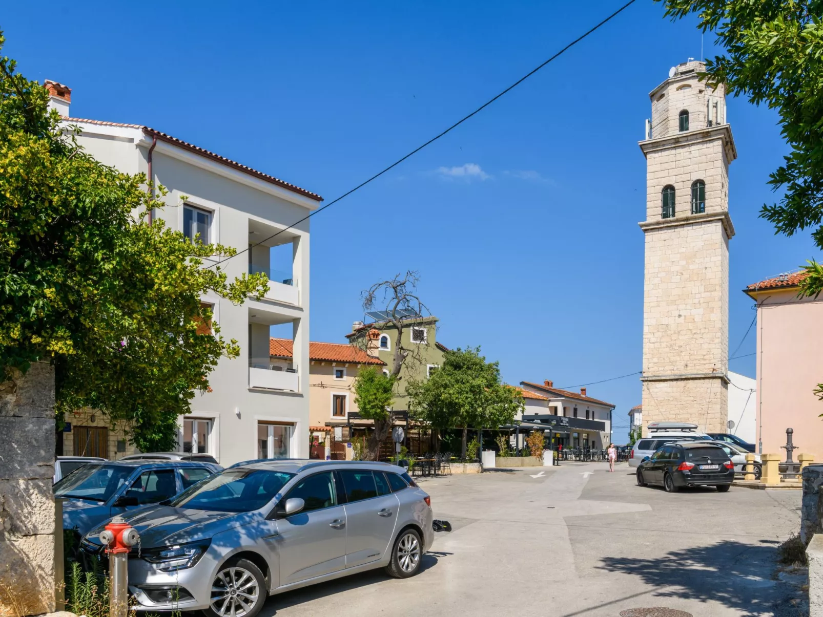 MA Premantura Luxusappartement Nr. 1 mit Terrasse und Parkplatz für 2+2 Persone-Buiten