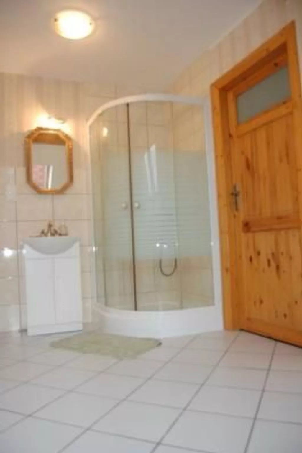 In Bychowo mit Großem Garten-Image-tags.info