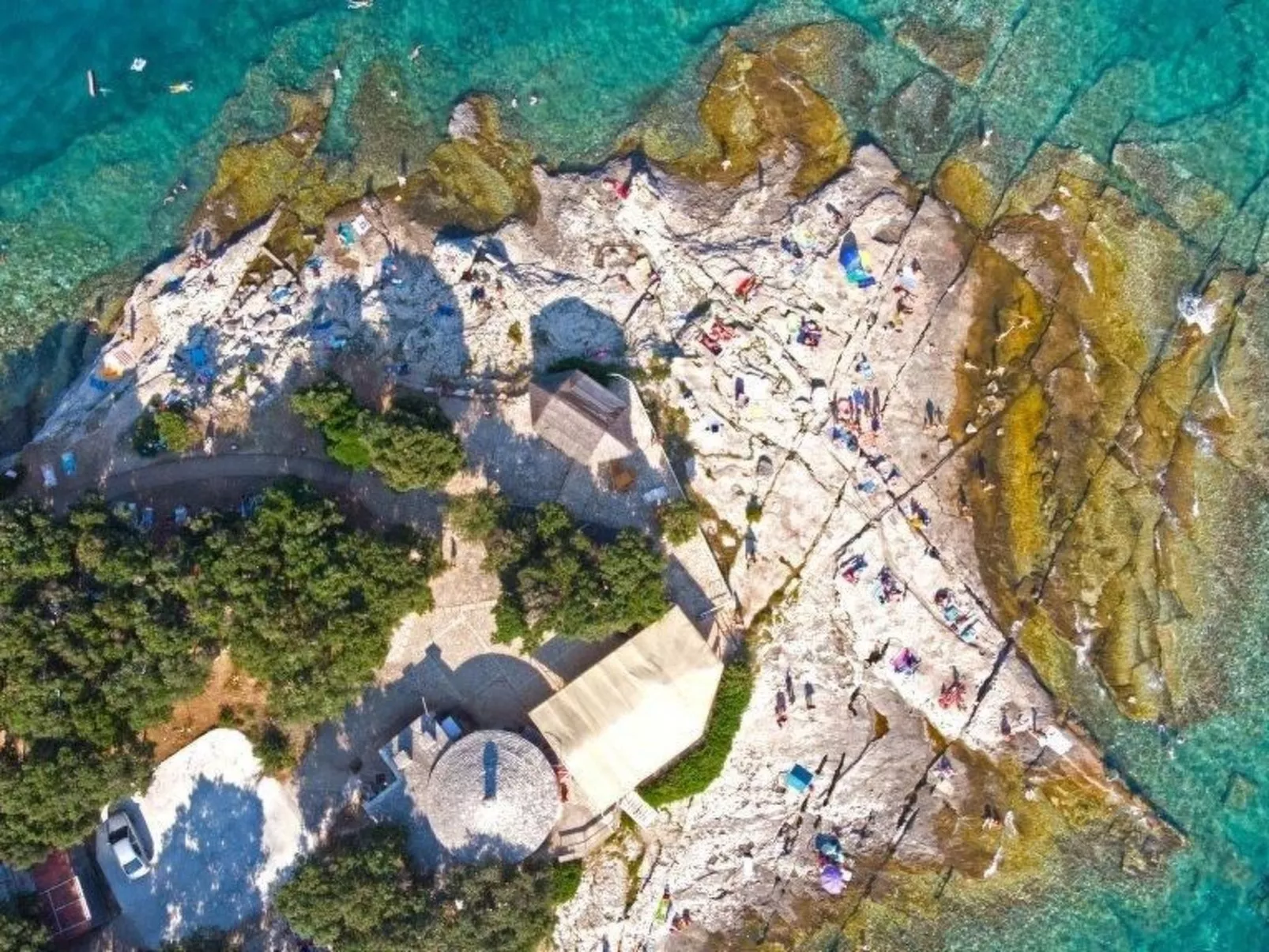 Appartement in Rakalj mit gemeinsamem Pool, Terrasse und Grill-Image-tags.info