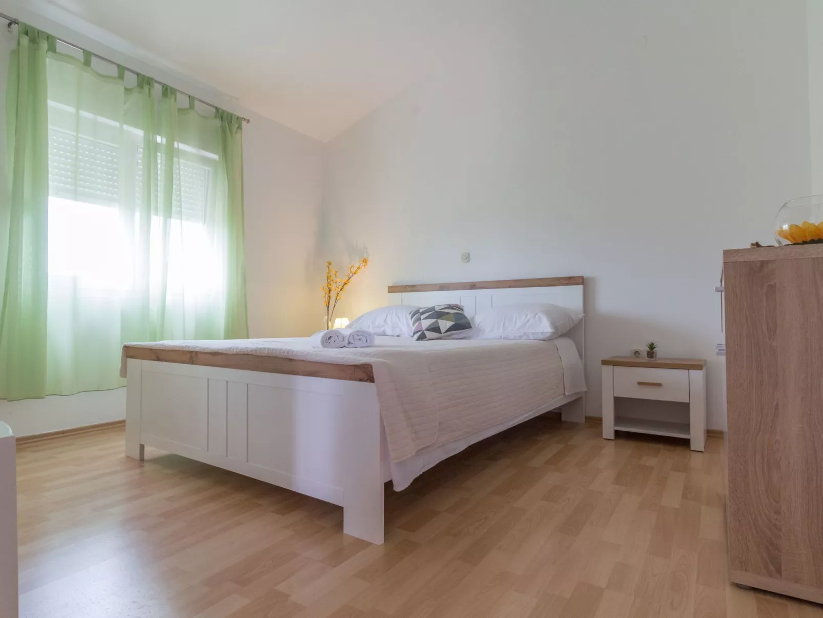 Wohnung Nikol mit großem Garten- TA Leut Agency-Binnen