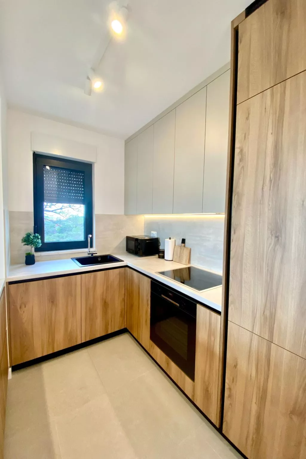 Villa mit beheiztem Infinity-Pool und Massagedüsen-Binnen