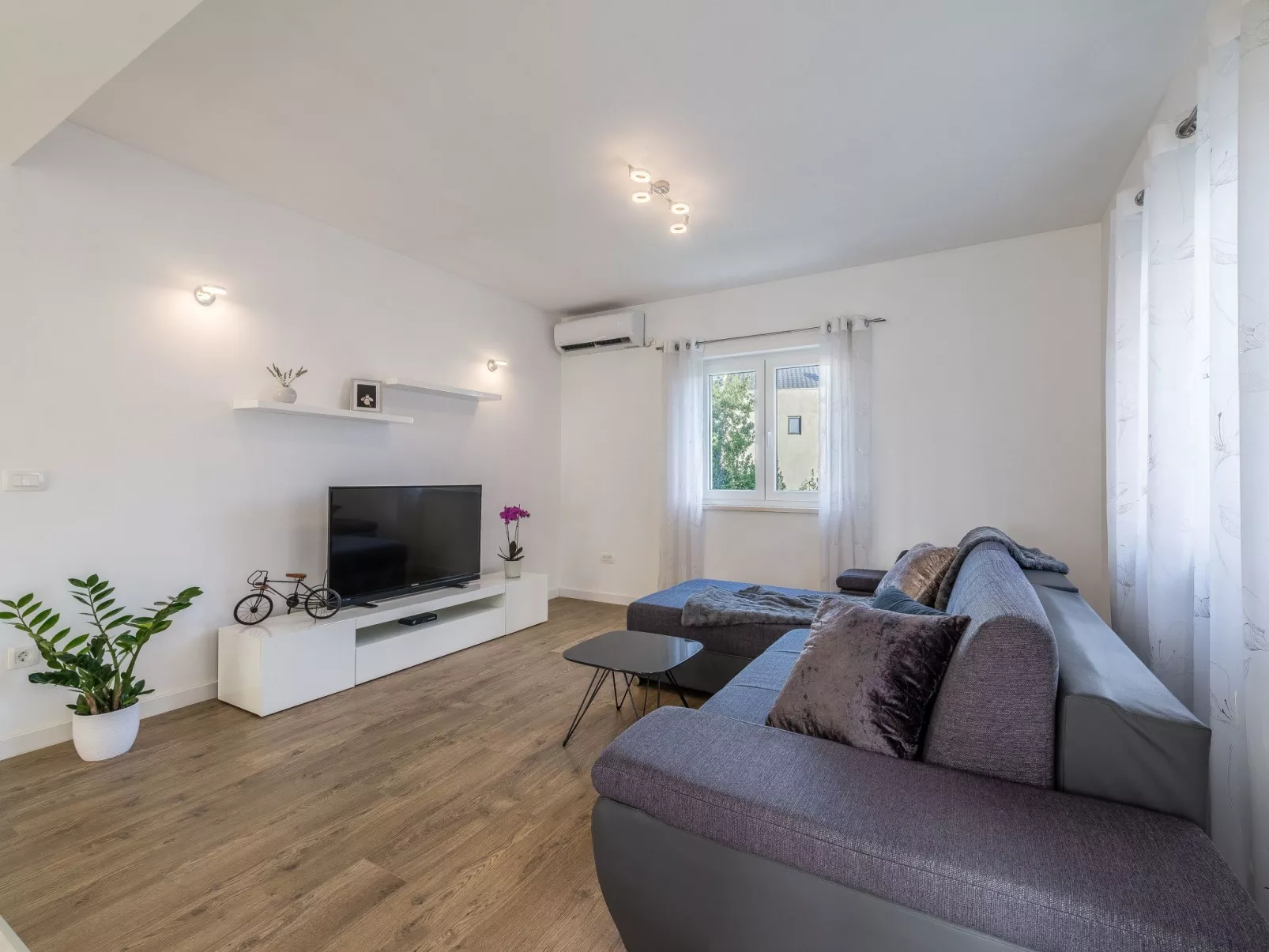 "Bajlo" direkt am Strand-Binnen