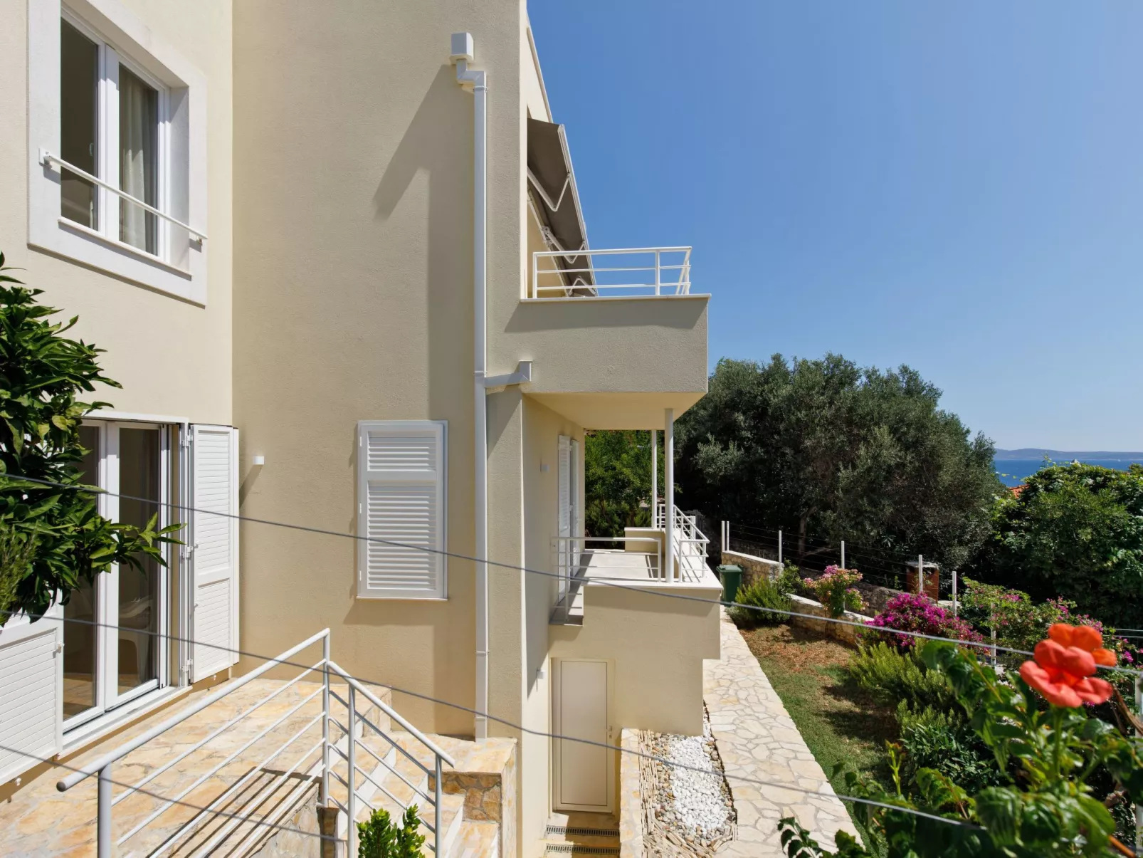 "Villa Anadea" mit Whirlpool-Image-tags.info