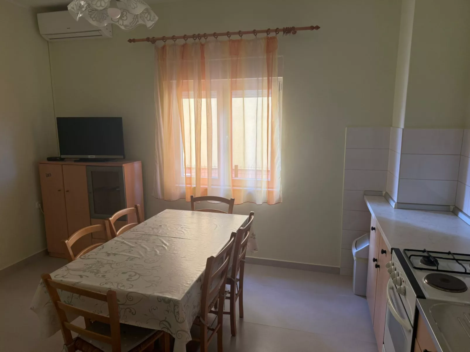 Appartement mit überdachter Terrasse-Image-tags.info