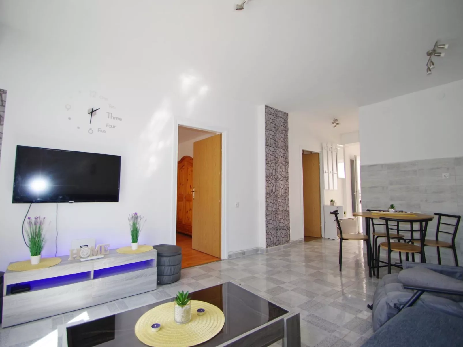 Nahe Pula Zentrum, Marija-Binnen