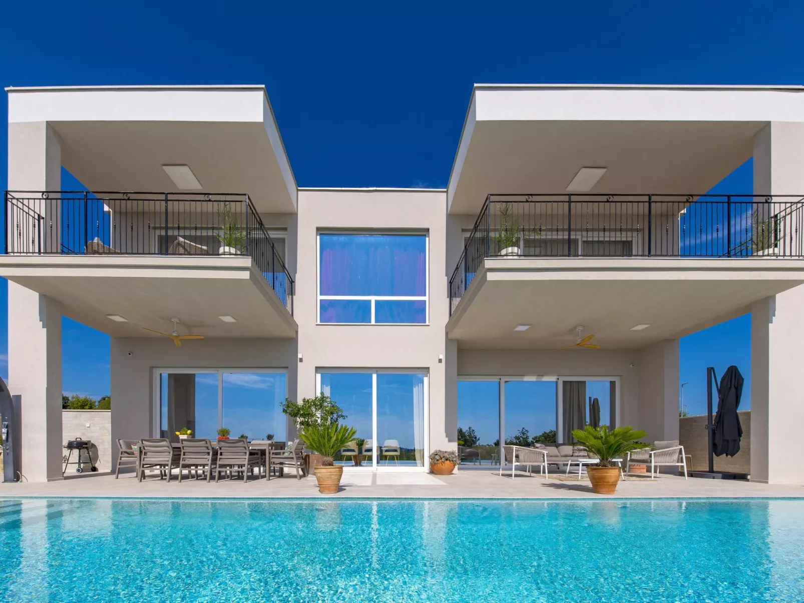 Ferienvilla "Monte Bibali" mit Infinity-Pool-Buiten