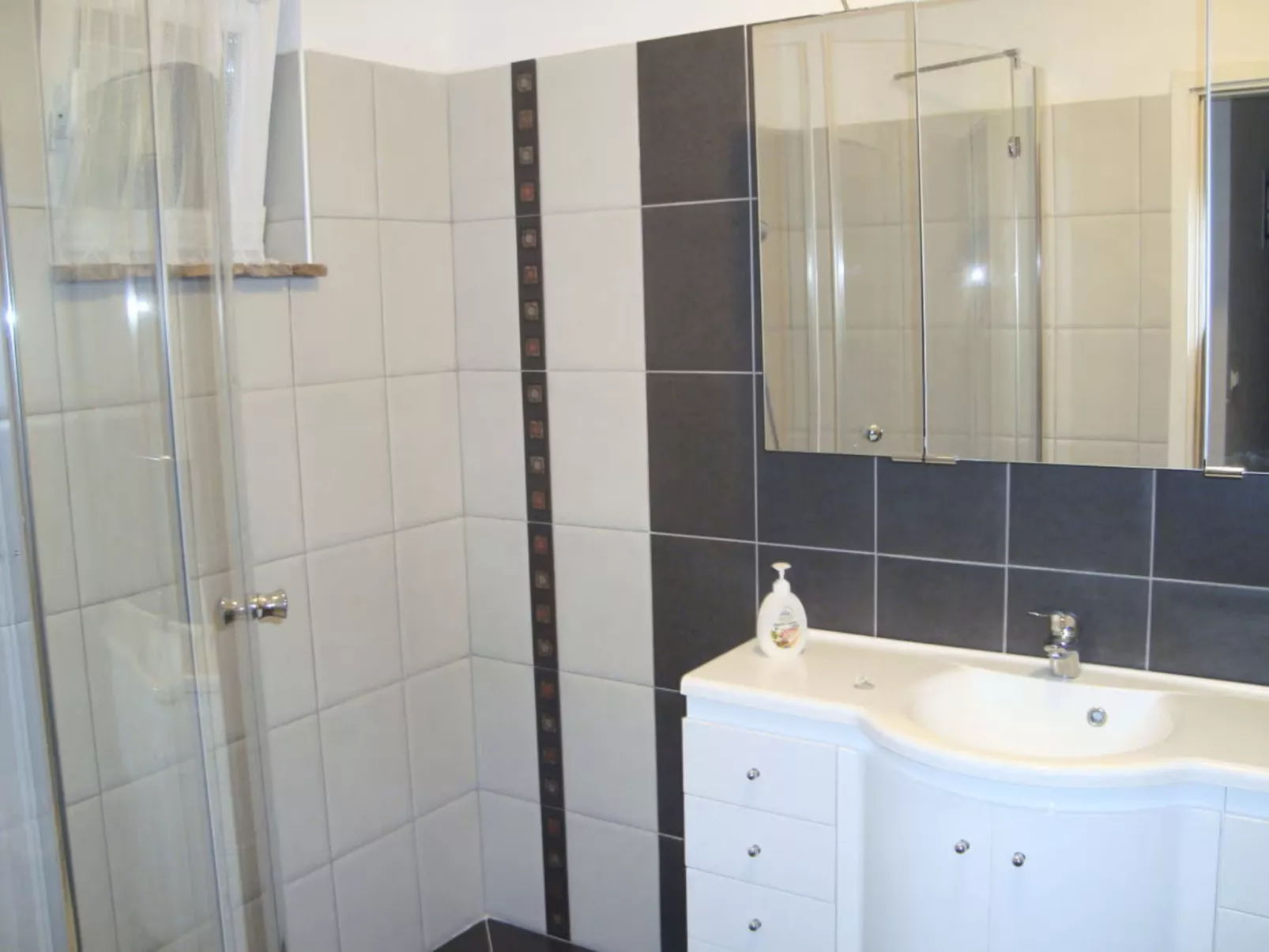 Villa Vista Fantastika-Image-tags.info