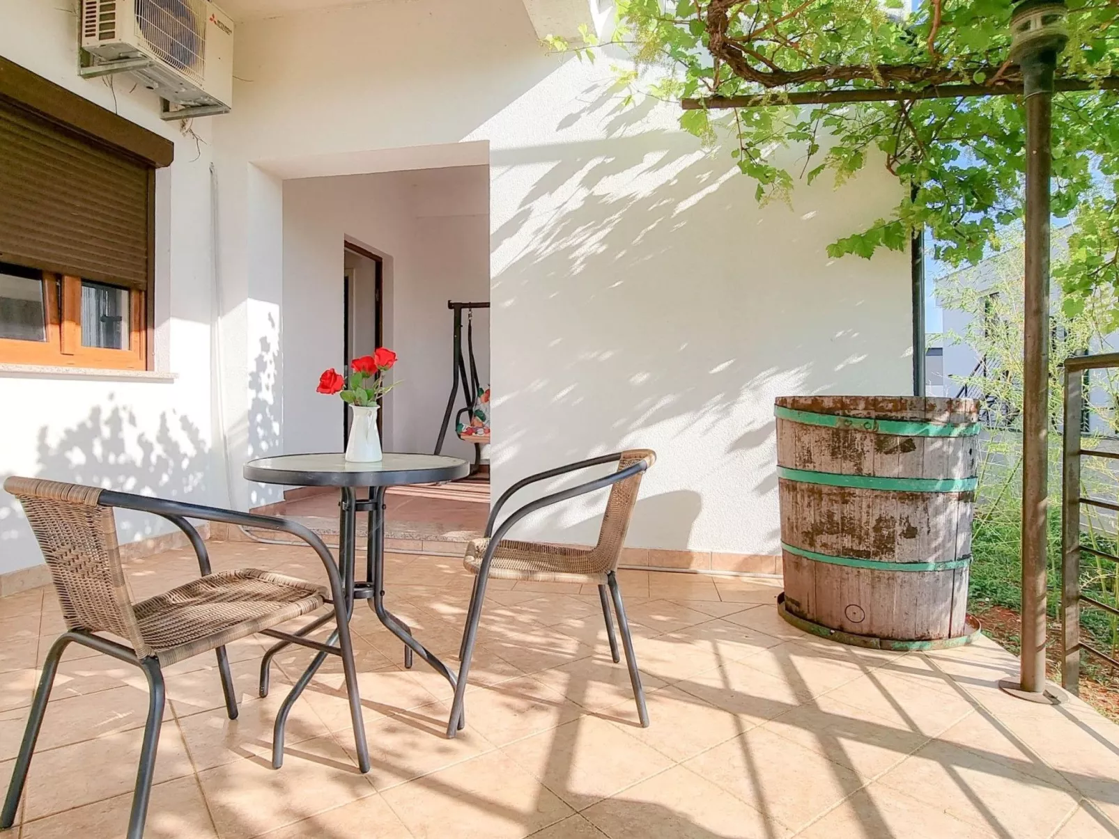 Studio-Wohnung "Dani 2" mit Terrasse-Buiten