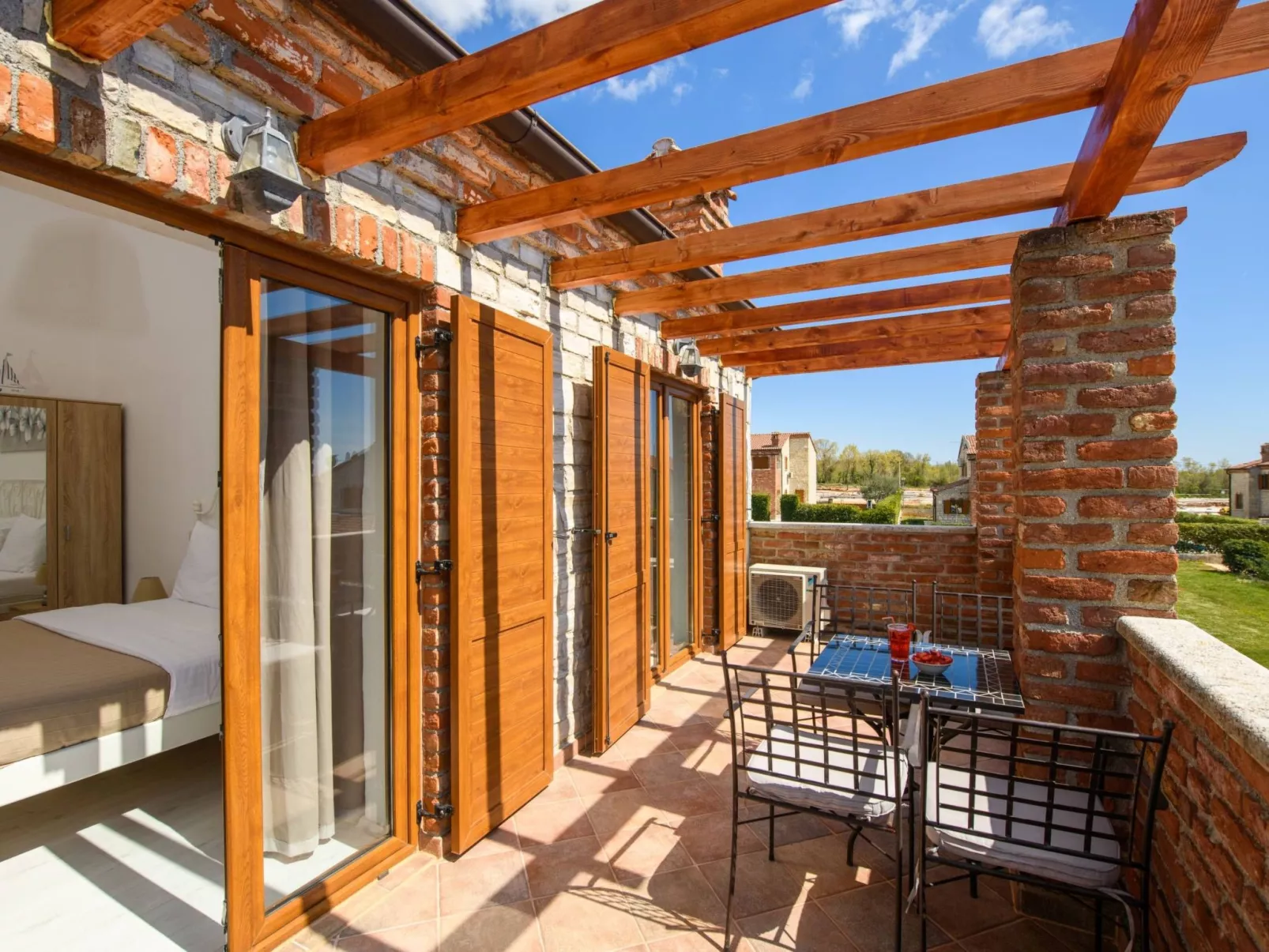 Villa Paradis-Image-tags.info