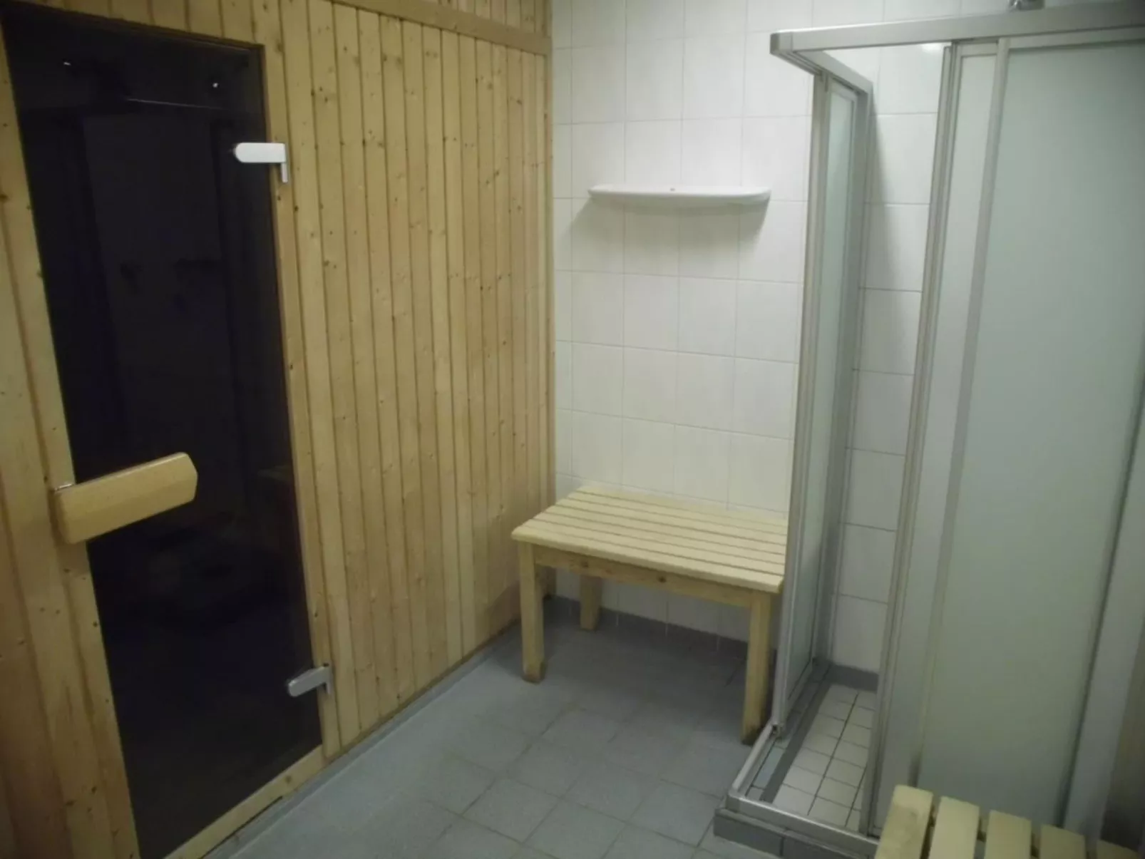 Tierfreies Nichtraucher-Wellnessappartement-Binnen