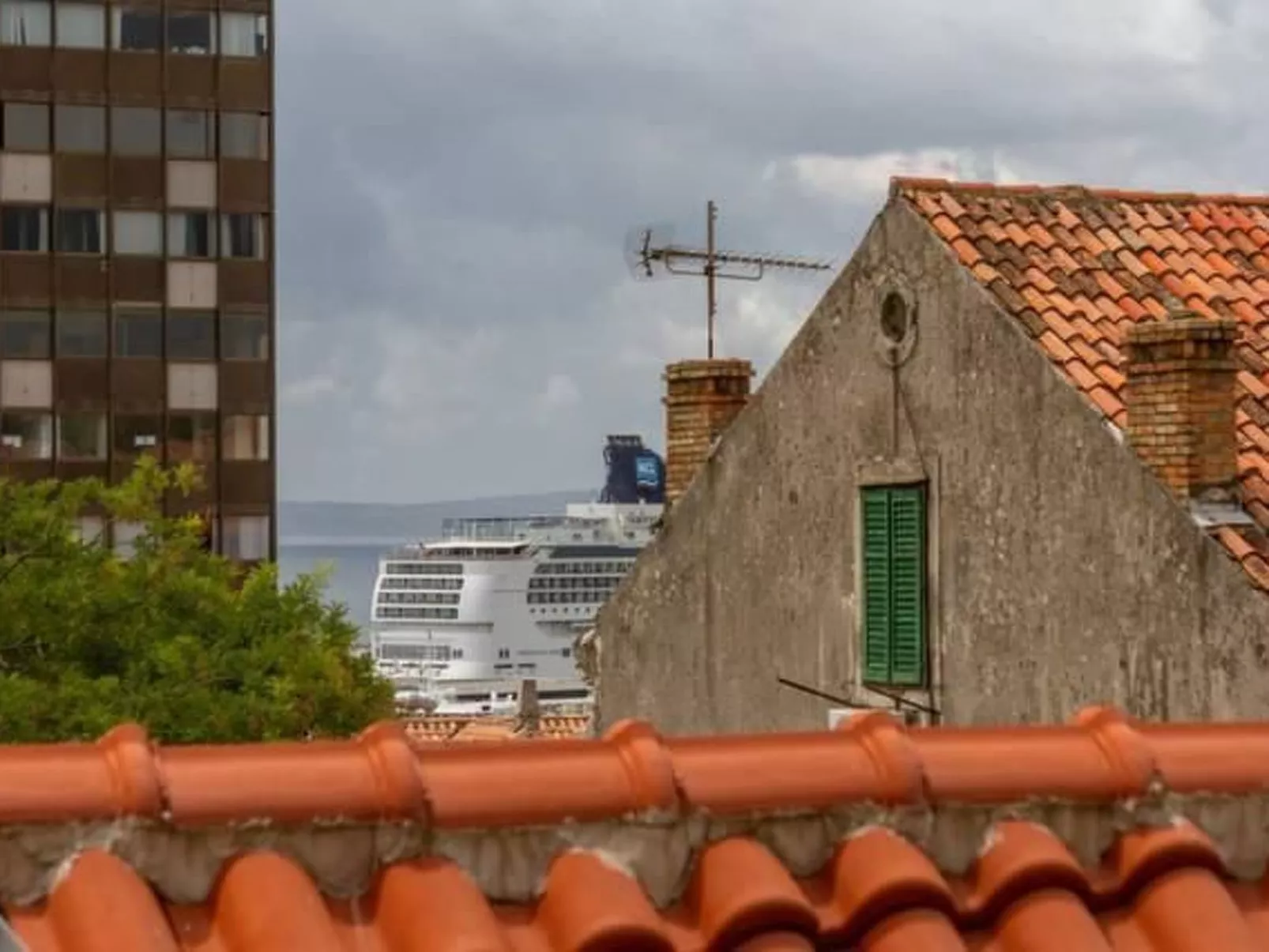 Studio mit Balkon für zwei Personen-Image-tags.info