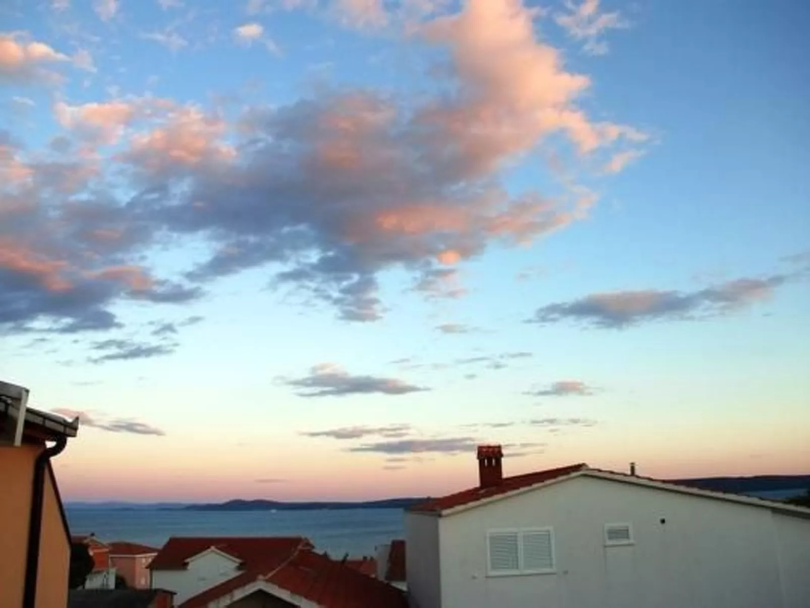 Mit Terrasse und Grill-Buiten