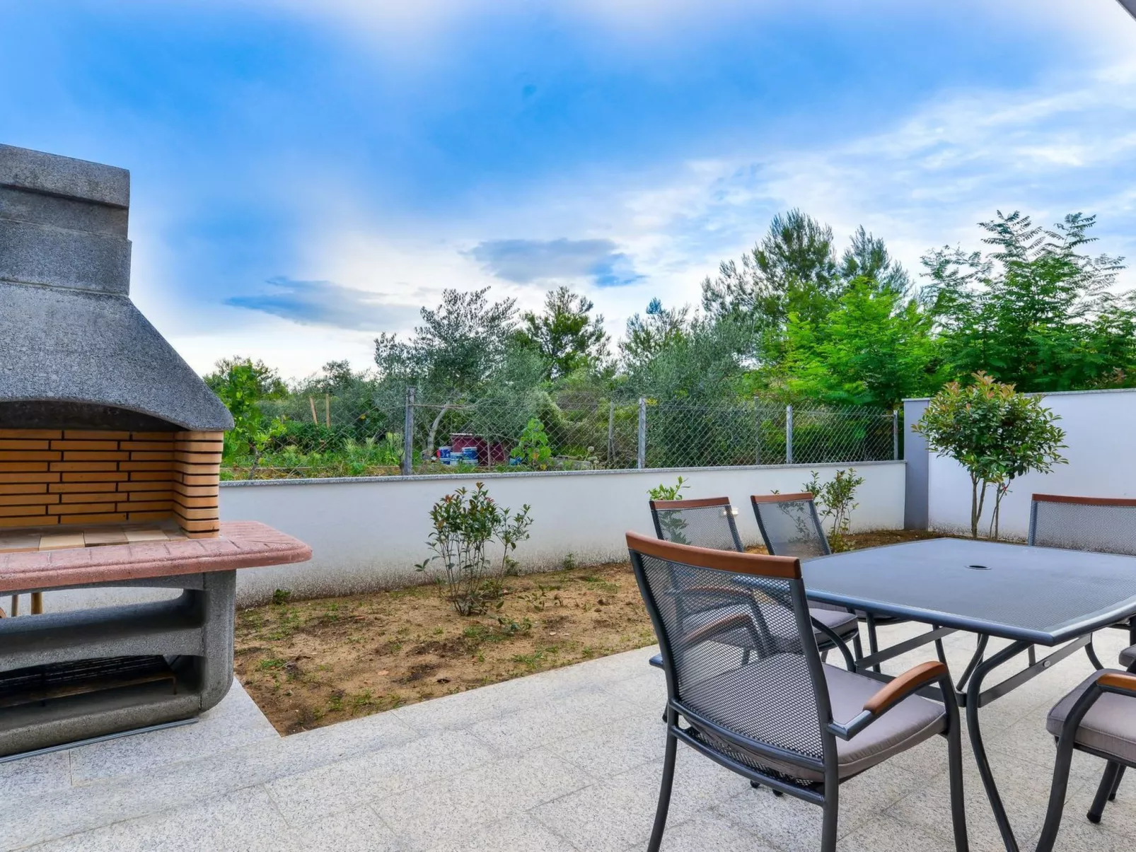 Villa mit Dachterrasse und Pool - Agentur TA Leut-Buiten