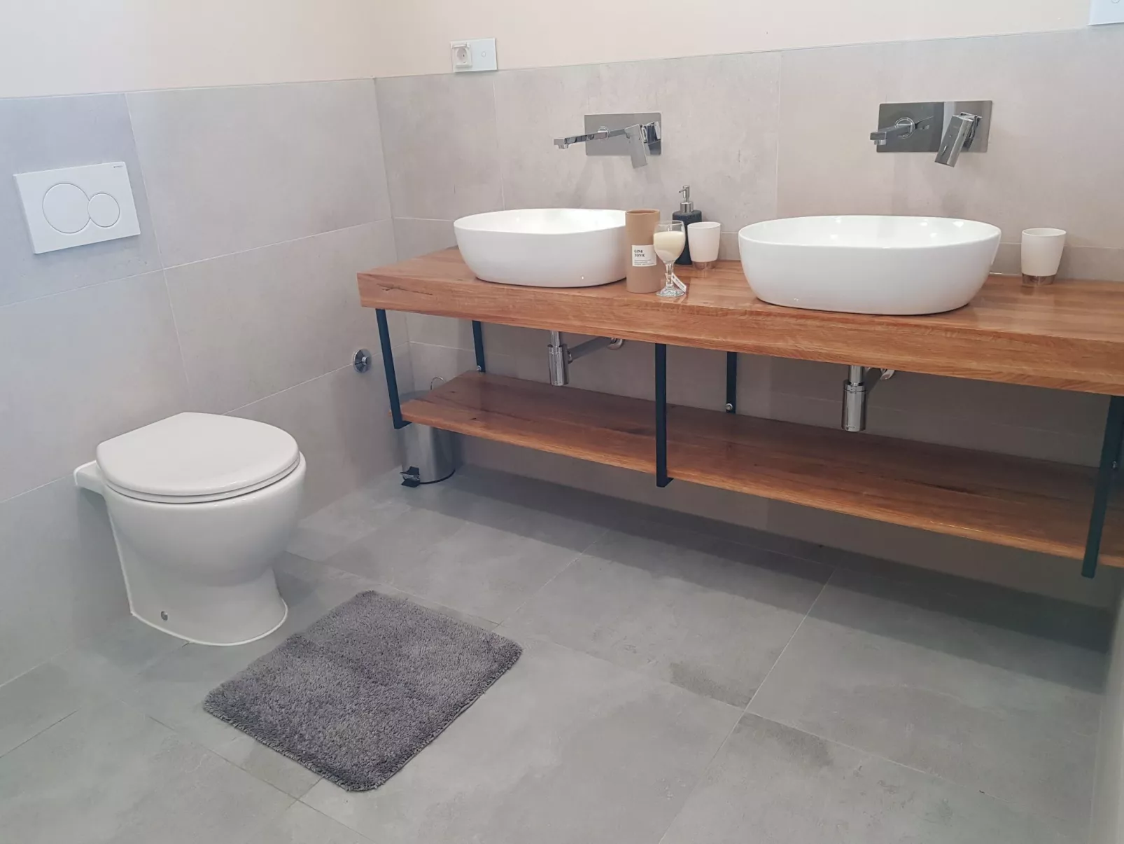 Mit privatem Pool in Ruhiger lage.-Binnen