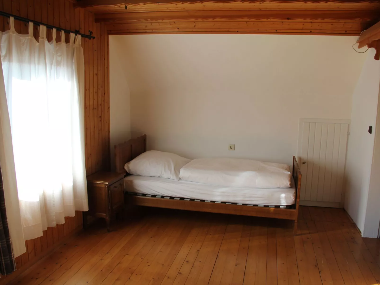 Fachwerkhaus mit Garten, Grill und Terrasse-Binnen