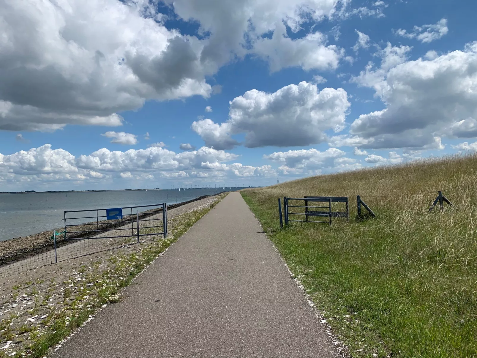 "Cottage" mit Wallbox-Buiten