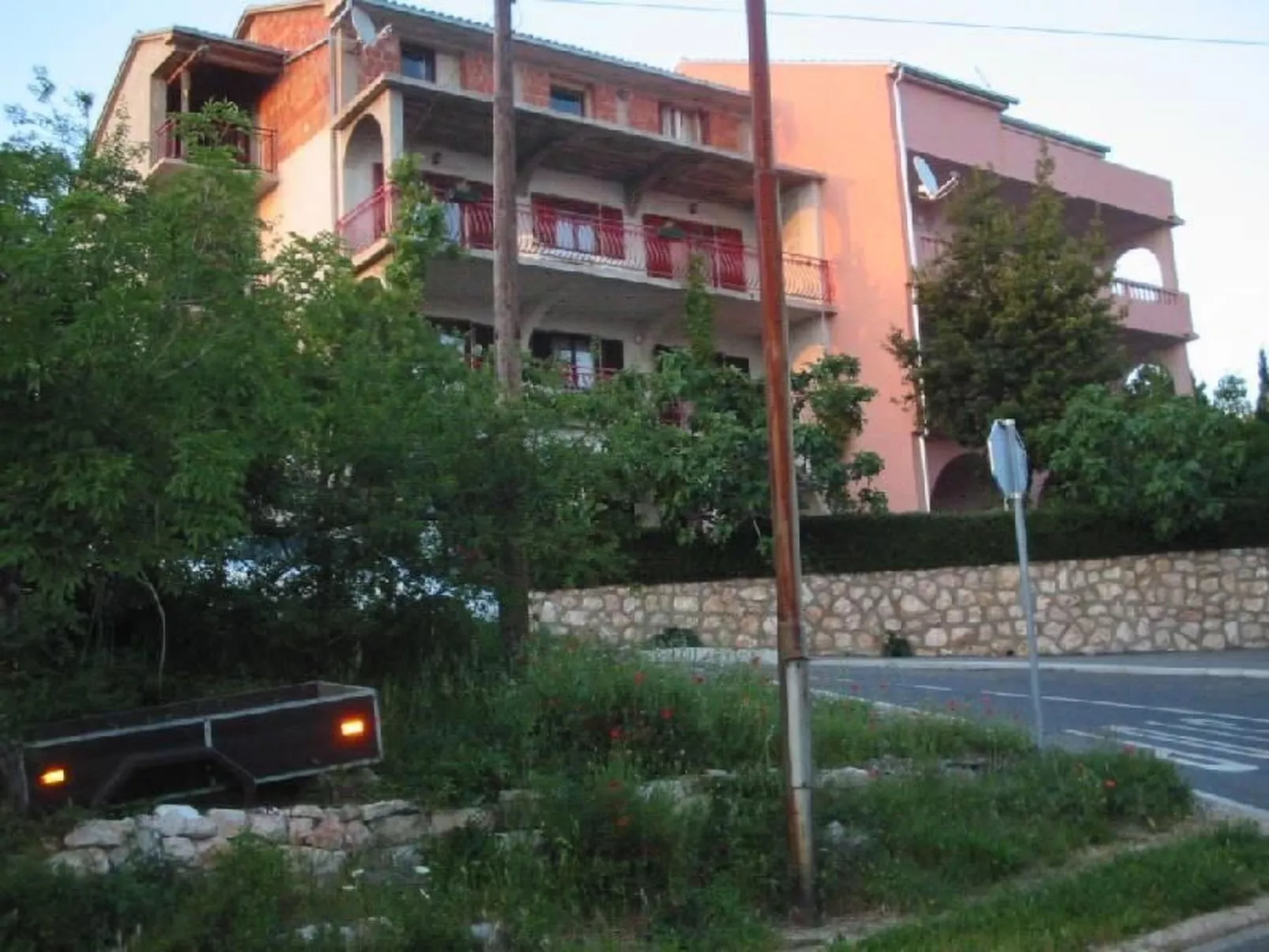 "Manda 2" mit Blick auf das Wasser-Buiten