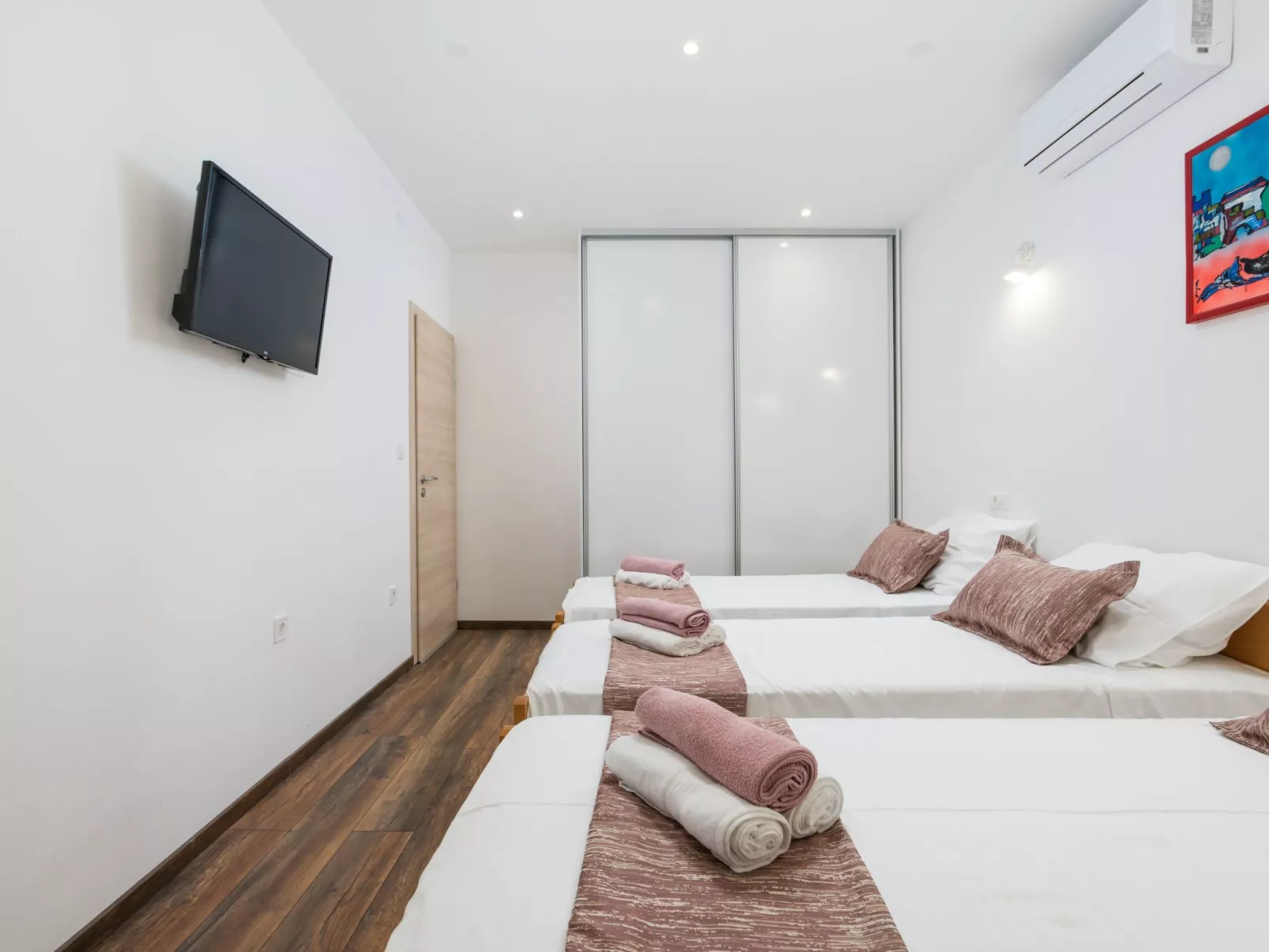 Seaside Villa Lara mit beheiztem Swimmingpool-Binnen