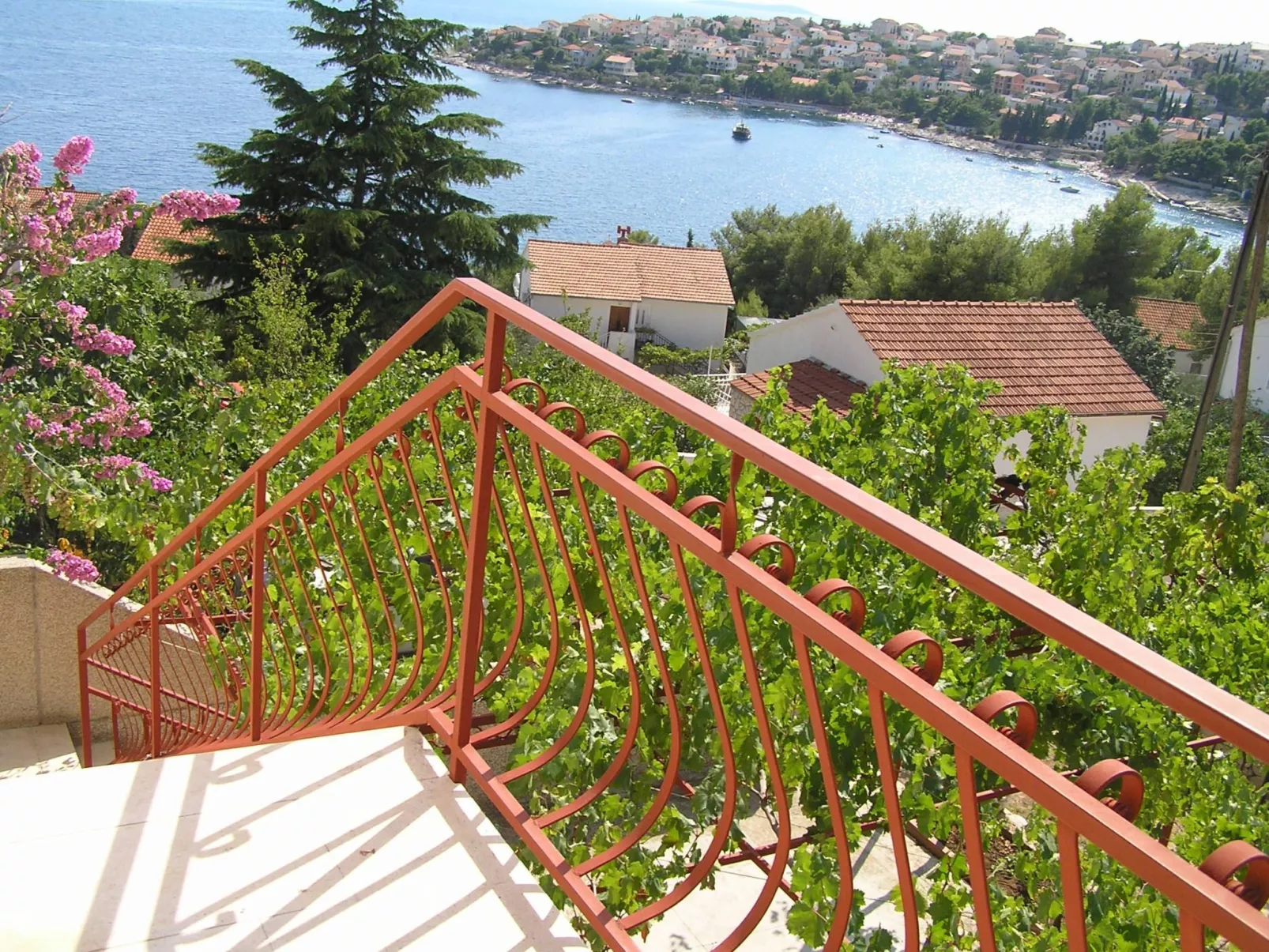 Wohnung mit Balkon und Meerblick-Buiten