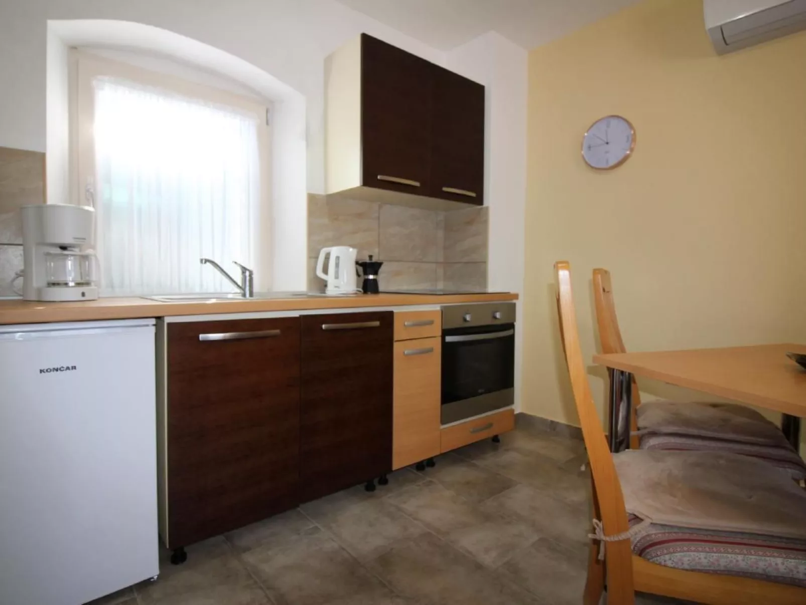 Castello-Image-tags.info