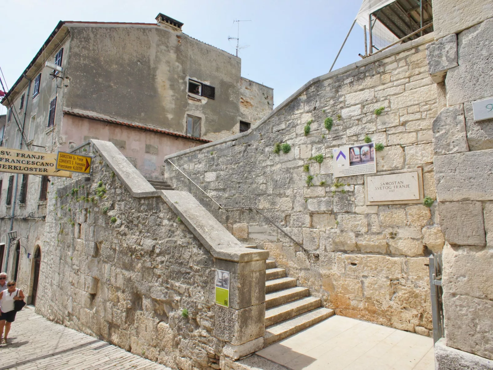 Stilvolle Wohnung in Arena mit großer Terrasse-Buiten