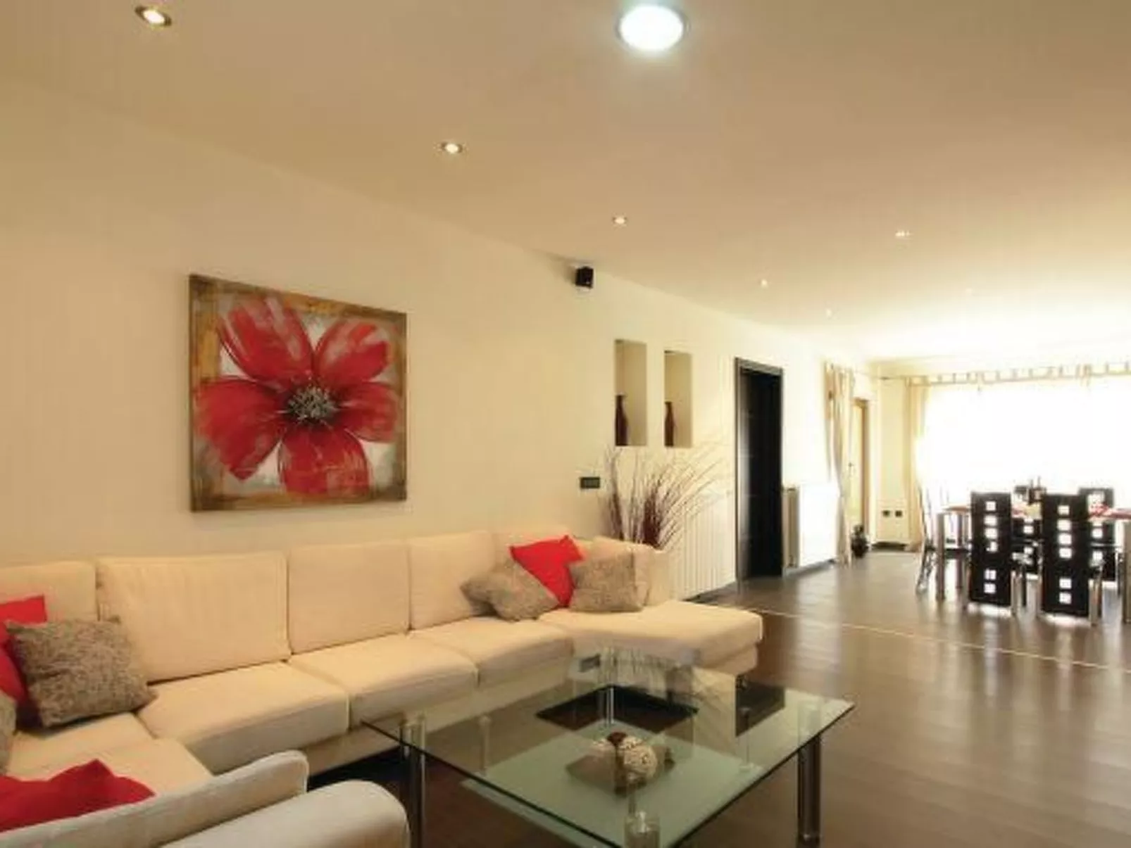 Luxuriöse Villa mit riesigem Olivenbaum-Garten, Sonnenterrasse, großem Pool und-Binnen