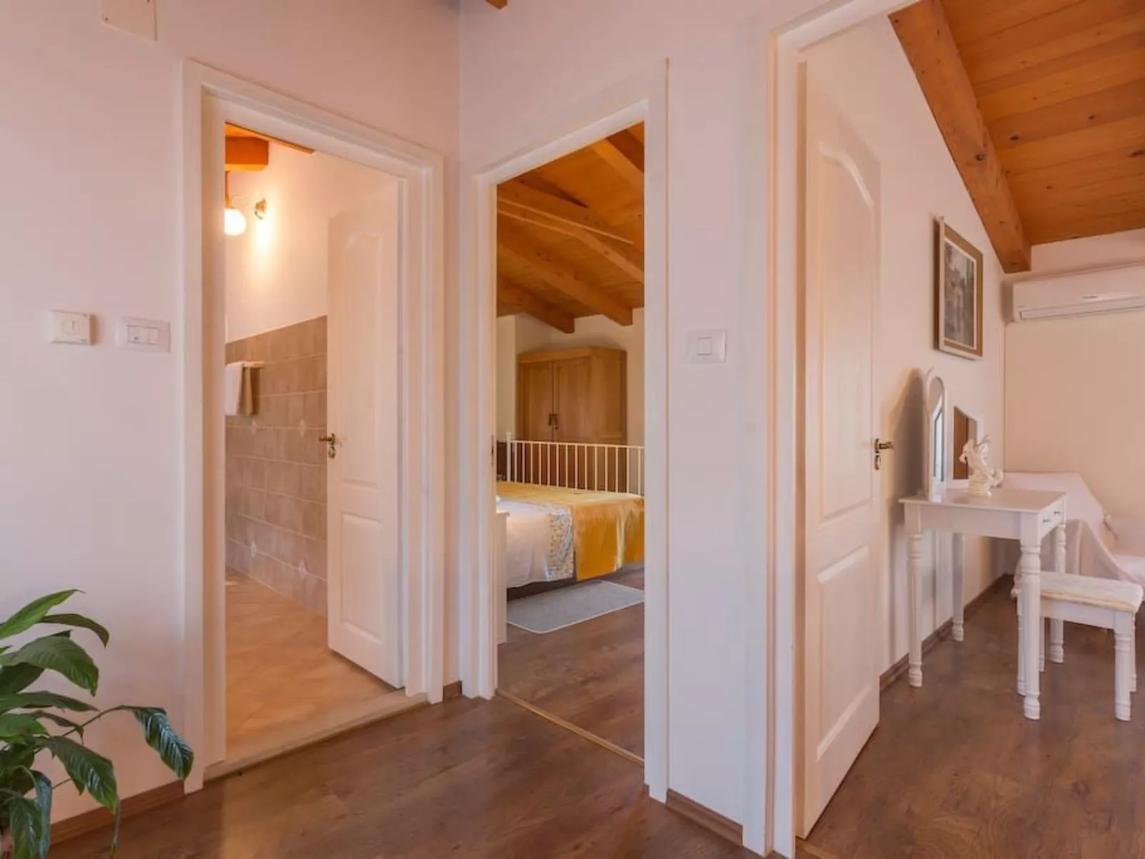 Modernes Ferienhaus in Vadreš mit Privatem Pool-Binnen