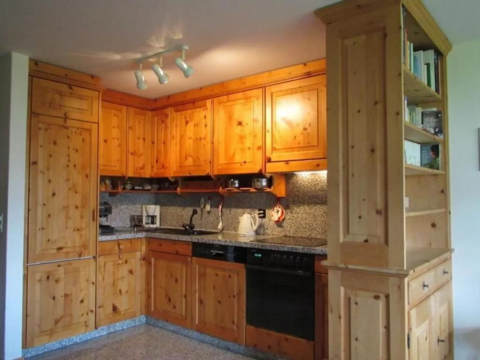 Chesa Polaschin C8-Binnen