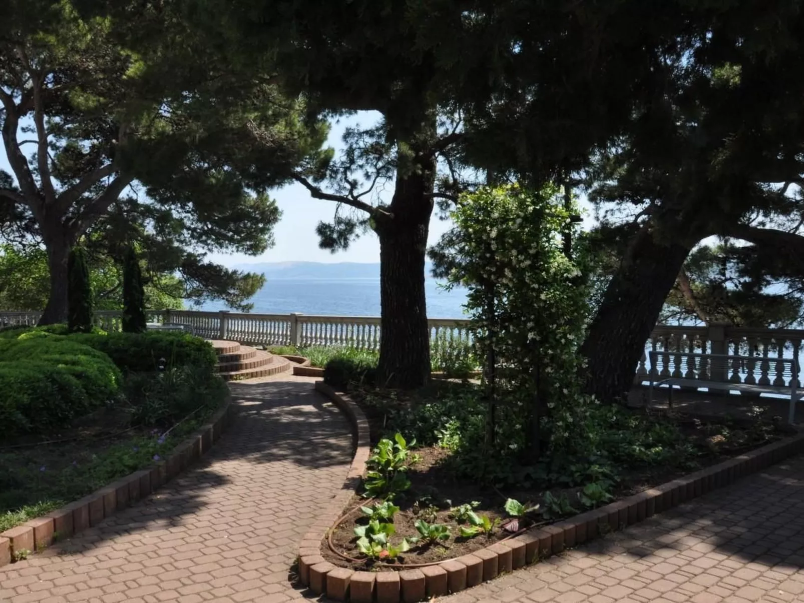 Haus in Dramalj mit gemeinschaftlichem Pool-Buiten