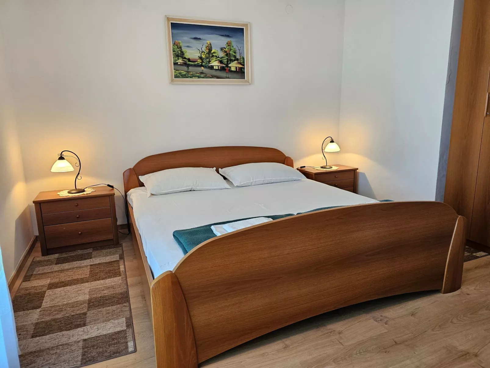 Wohnung auf zwei Etagen mit Terrasse und Balkon-Binnen