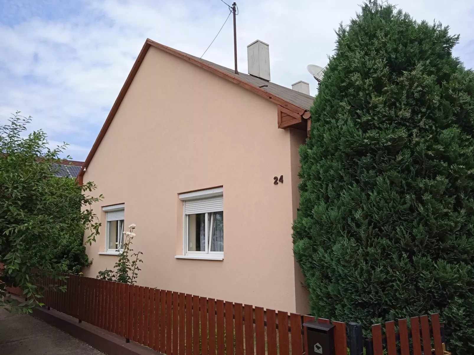 Kleines Ferienhaus in einer ruhigen Strasse-Buiten