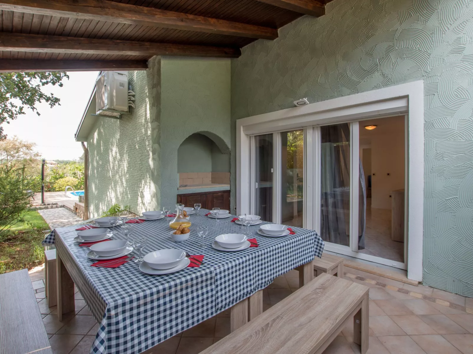 Für 10 Personen und 2 Kinder in Juricani, Istrien (Istrische Riviera)-Buiten