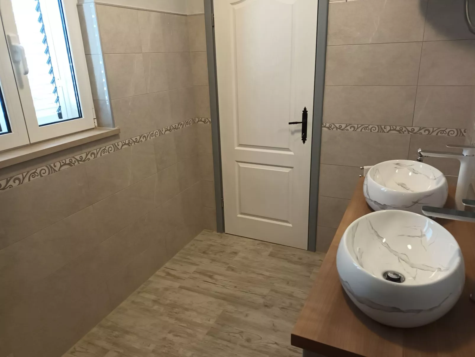 Gesamtes Ferienhaus in Sumartin mit Privatem Pool-Binnen