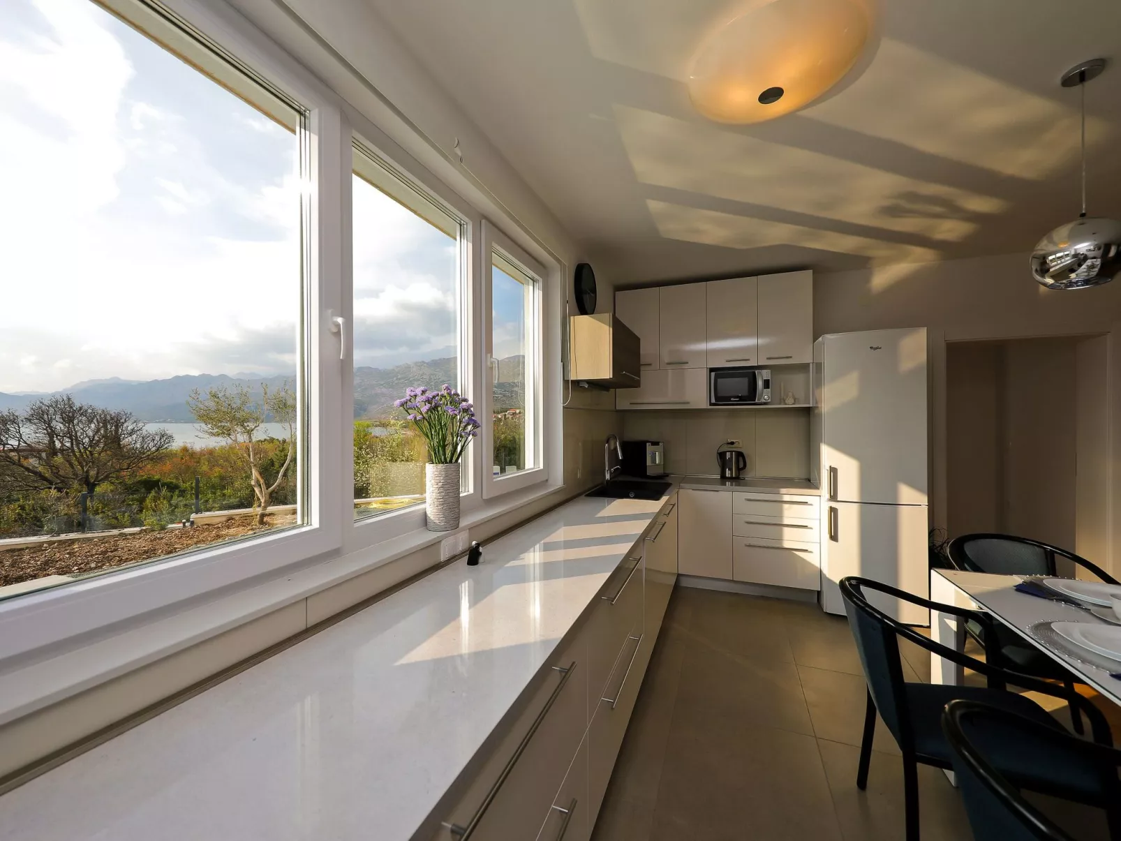 Ferienvilla direkt am Strand-Binnen