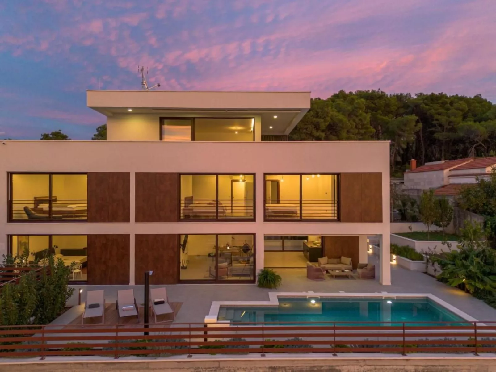 Villa Remi-Image-tags.info