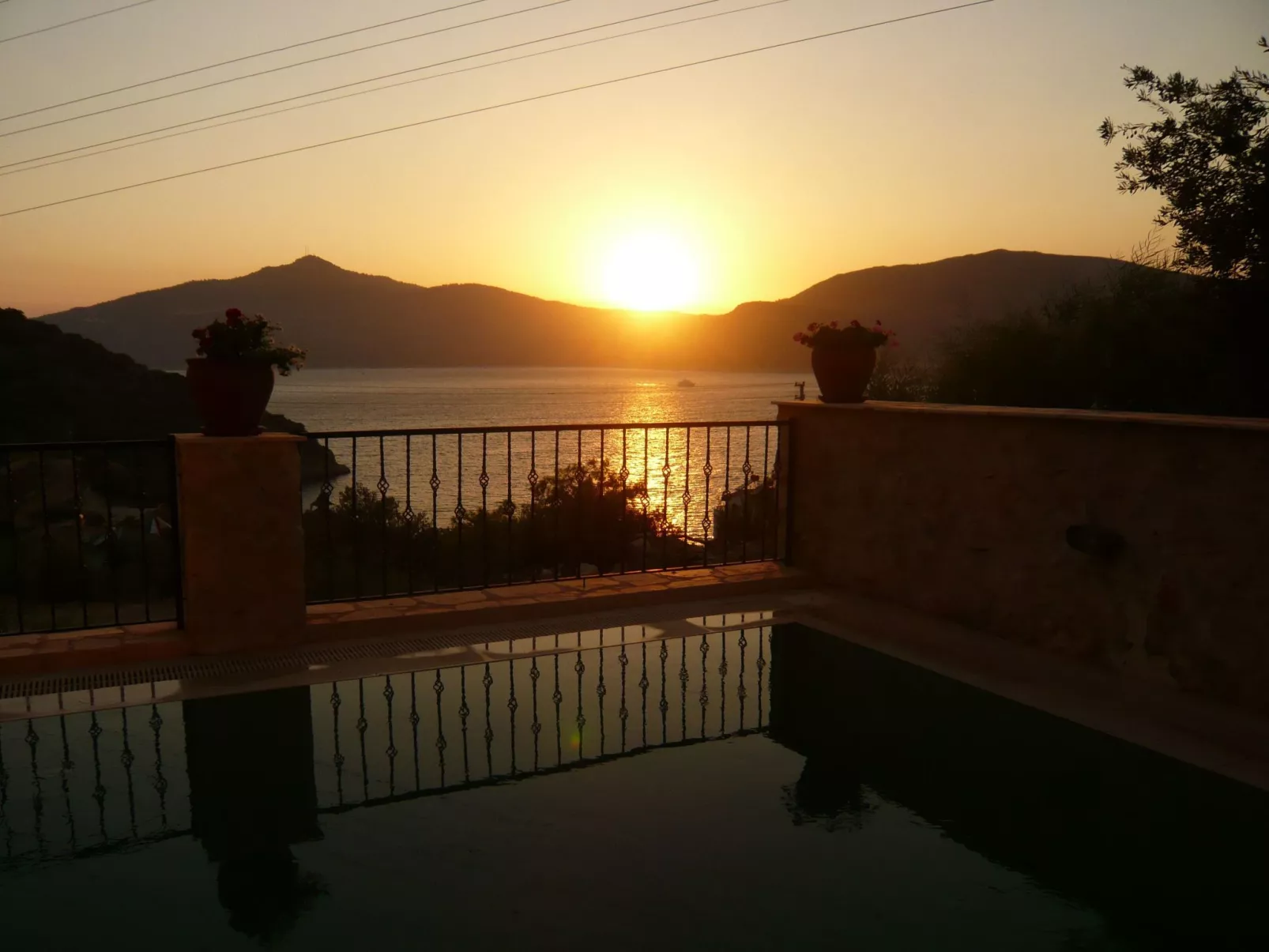 Ferienvilla Amare mit privatem Pool und Meerblick-Buiten