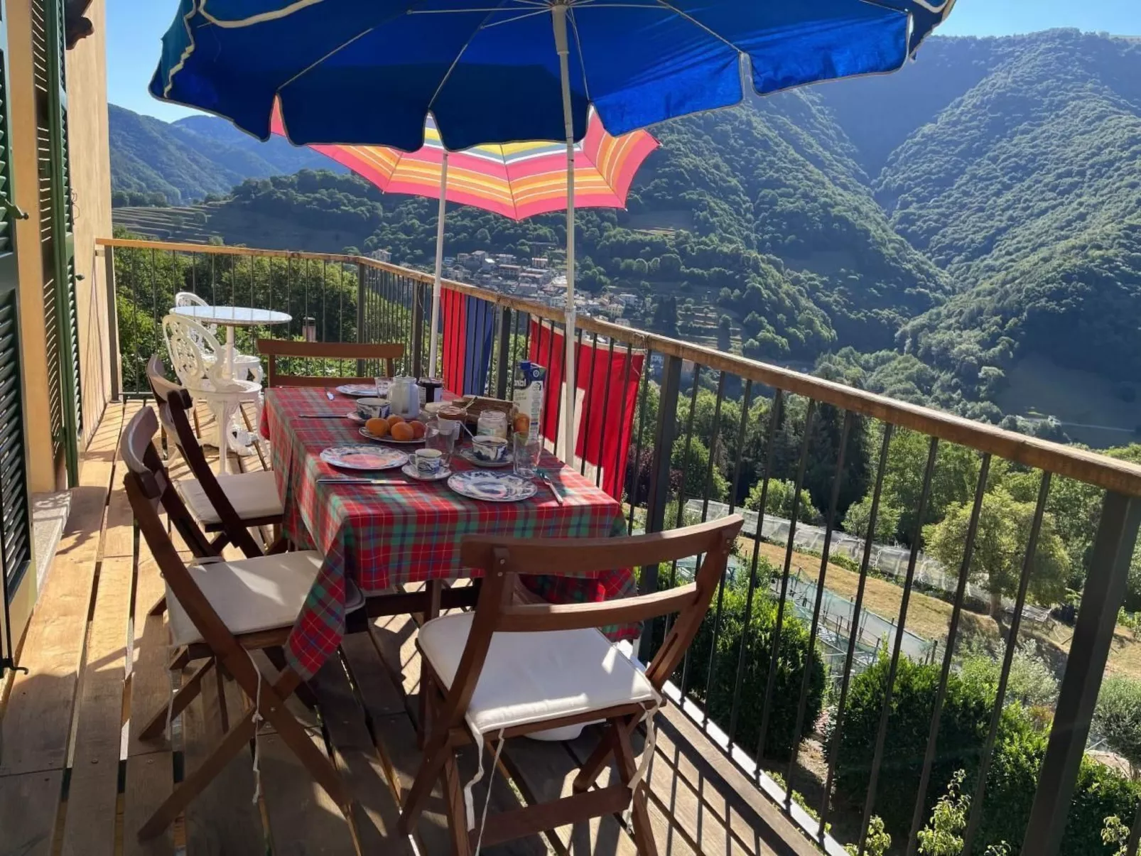 Palazzo Petraglio – grosszügiges Ferienhaus-Buiten